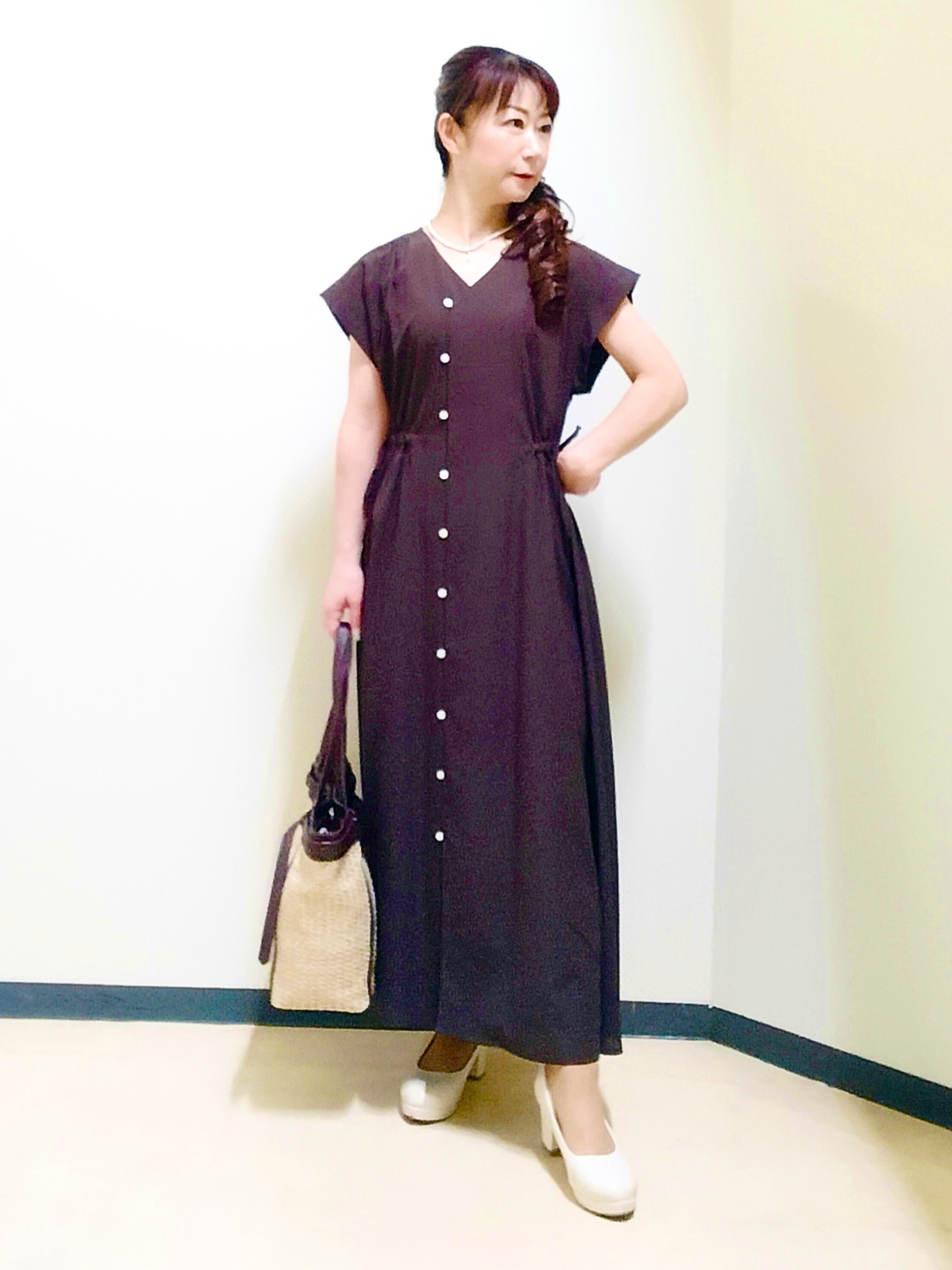花さんの「Reflect｜【通気性あり／涼しい／マシンウォッシャブル】フロントボタンワンピース」を使ったコーディネート