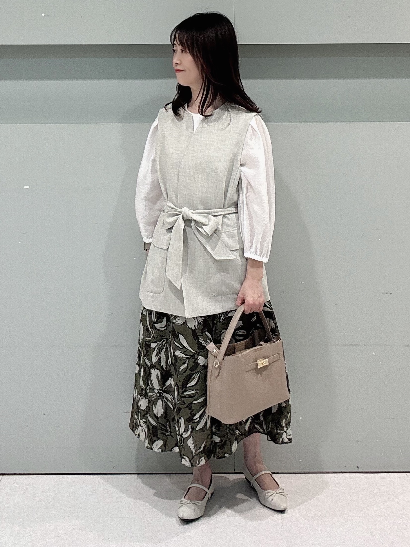 makiさんの「UNTITLED｜【セットアップ可/UV/接触冷感】スラブキーネックジレ」を使ったコーディネート