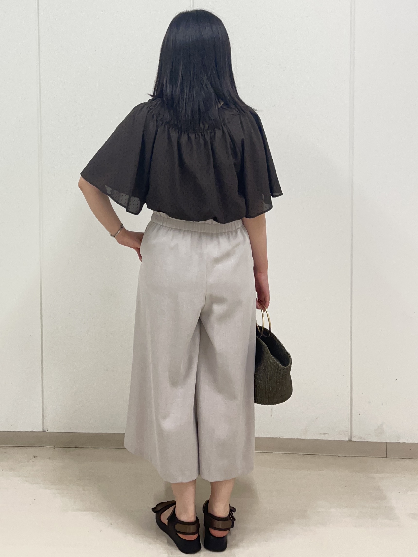 Rihoさんの「Reflect｜ネックギャザーデザインブラウス」を使ったコーディネート