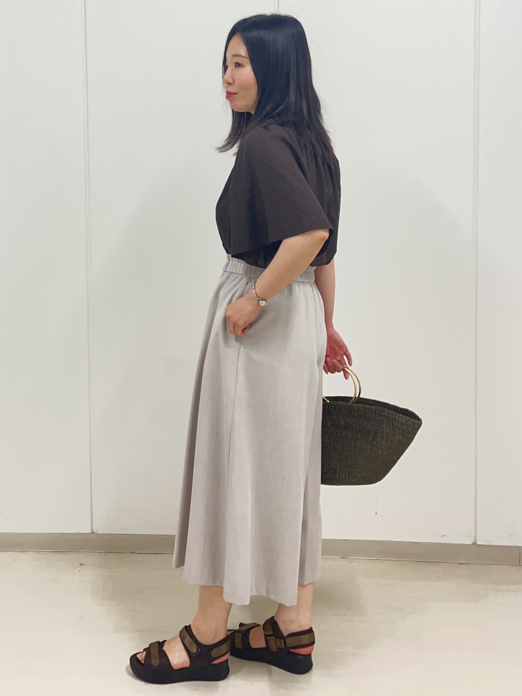 Rihoさんの「Reflect｜ネックギャザーデザインブラウス」を使ったコーディネート