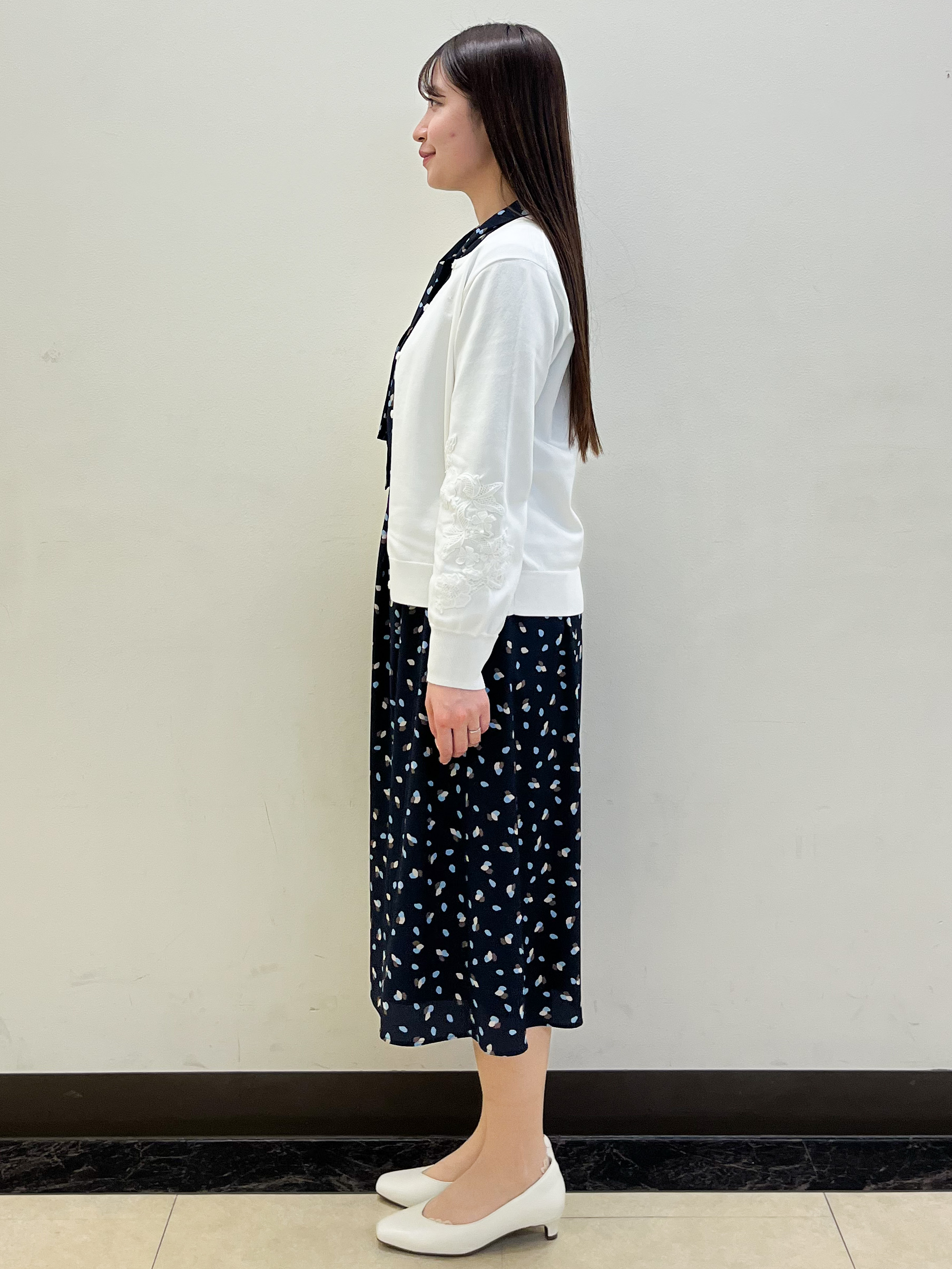 mikikoさんの「Reflect｜レースデザインスリーブカーディガン」を使ったコーディネート
