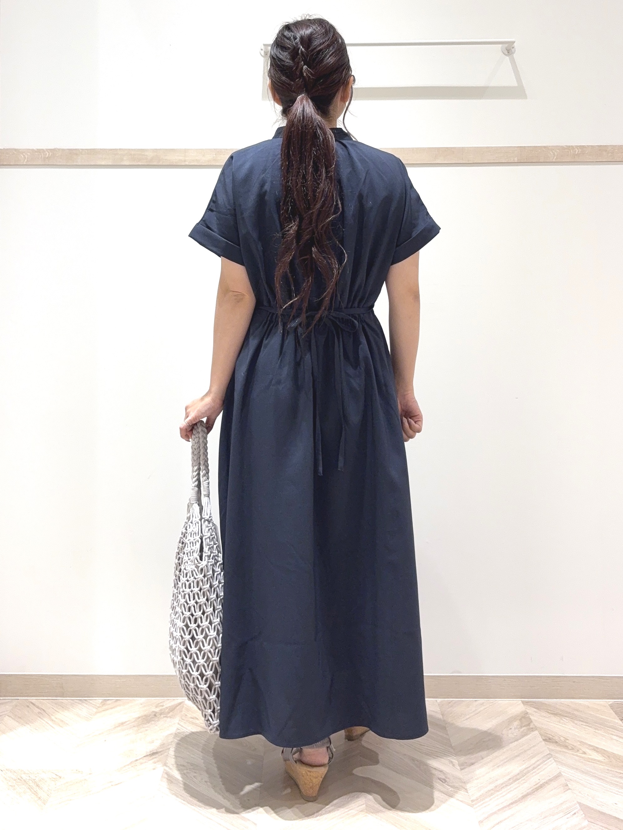 nanaさんの「SHOO･LA･RUE｜【洗濯機可／洗濯後しわになりにくい】ウエストタックフレンチワンピース」を使ったコーディネート