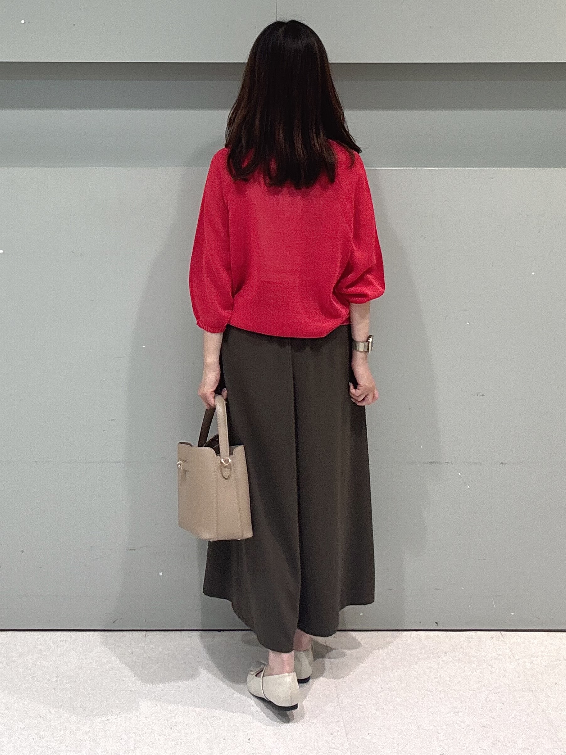 makiさんの「UNTITLED｜【洗える/ゆったり】クルーネックドライニット」を使ったコーディネート