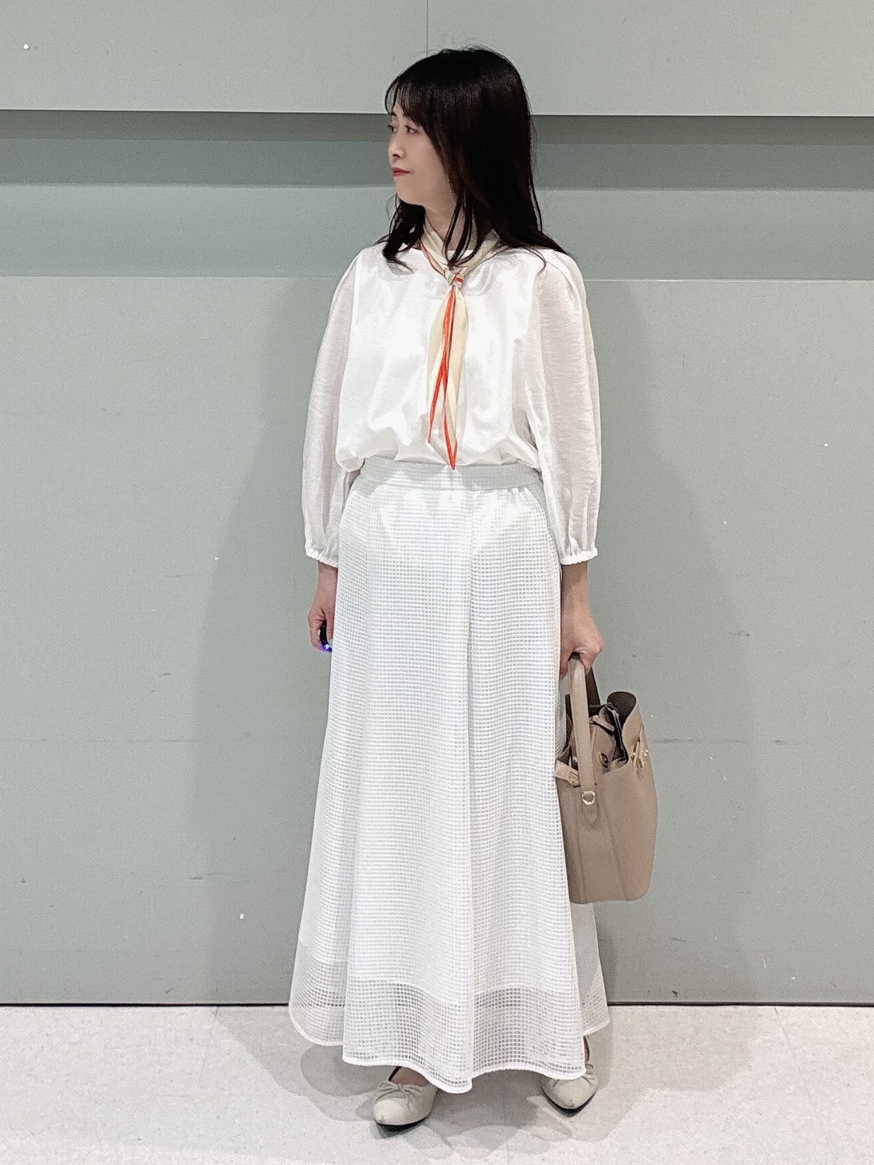 makiさんの「UNTITLED｜【洗える/袖シアー】ポンチ袖ボリュームトップス」を使ったコーディネート