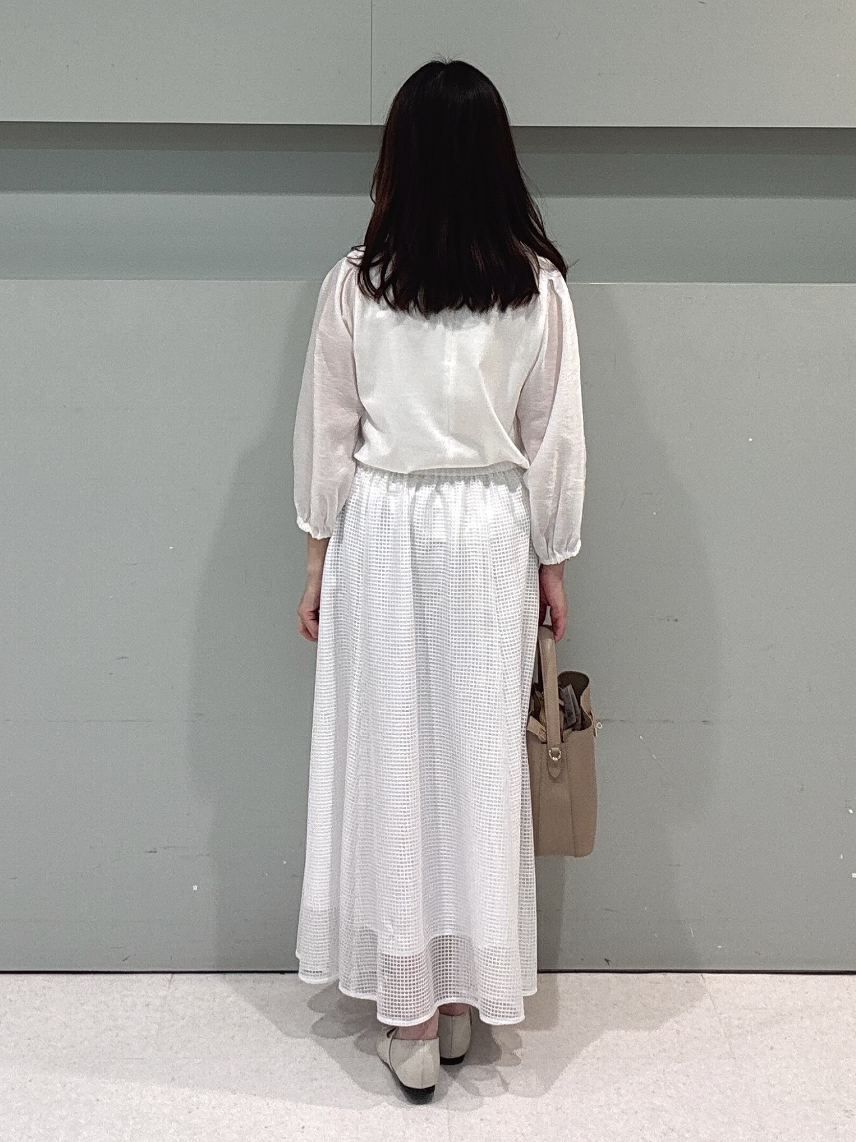 makiさんの「UNTITLED｜【洗える/袖シアー】ポンチ袖ボリュームトップス」を使ったコーディネート