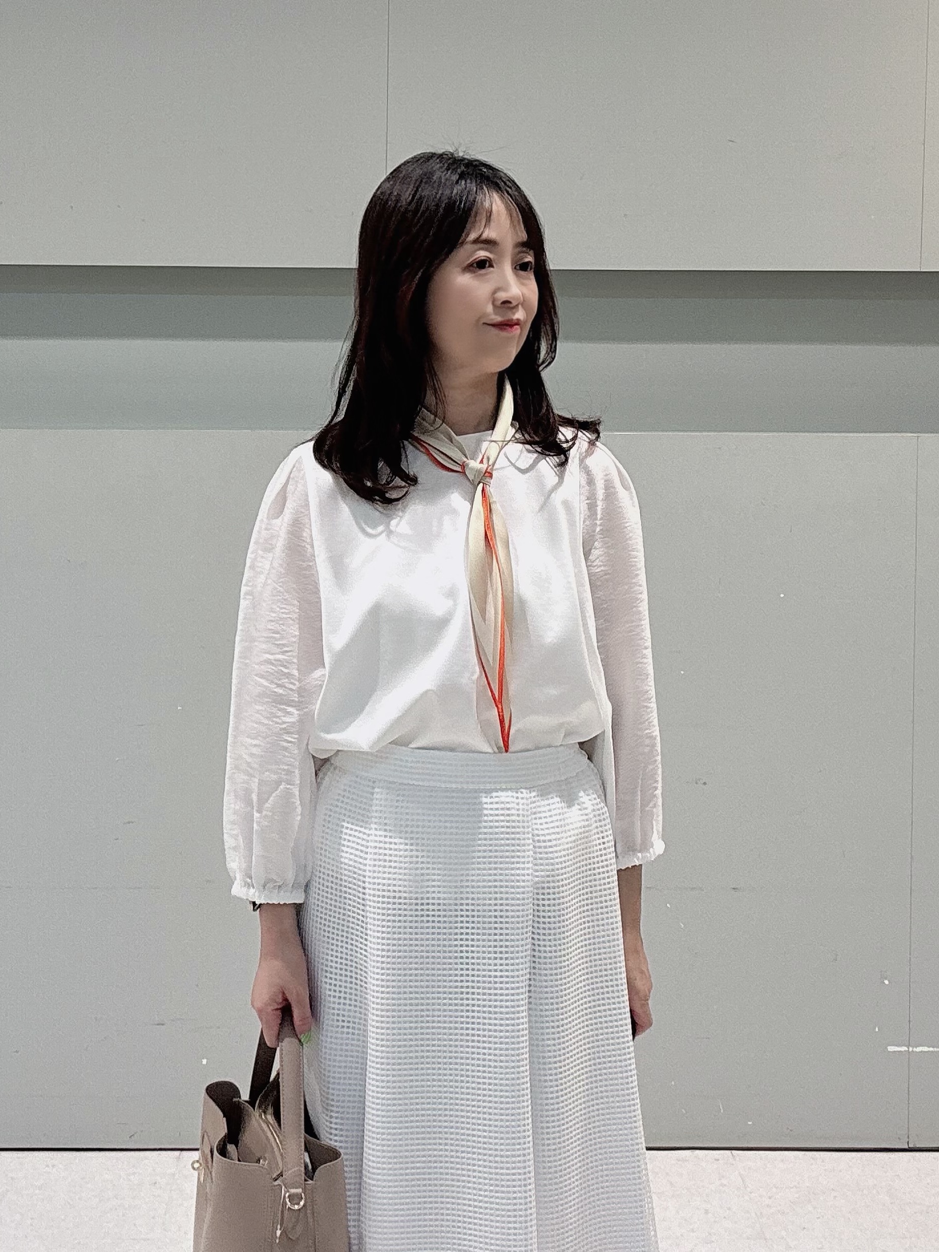 makiさんの「UNTITLED｜【洗える/袖シアー】ポンチ袖ボリュームトップス」を使ったコーディネート