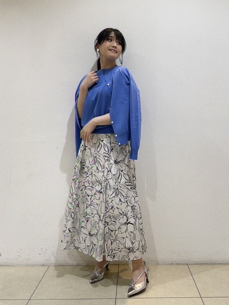 watanabeさんの「UNTITLED｜【9色展開/アンサンブル可】コットンクルーネックカーディガン」を使ったコーディネート