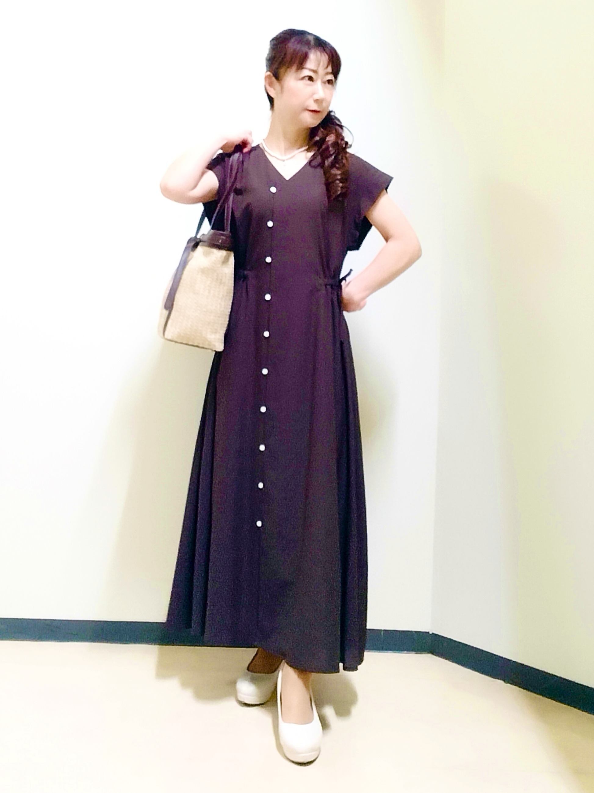 花さんの「Reflect｜【通気性あり／涼しい／マシンウォッシャブル】フロントボタンワンピース」を使ったコーディネート