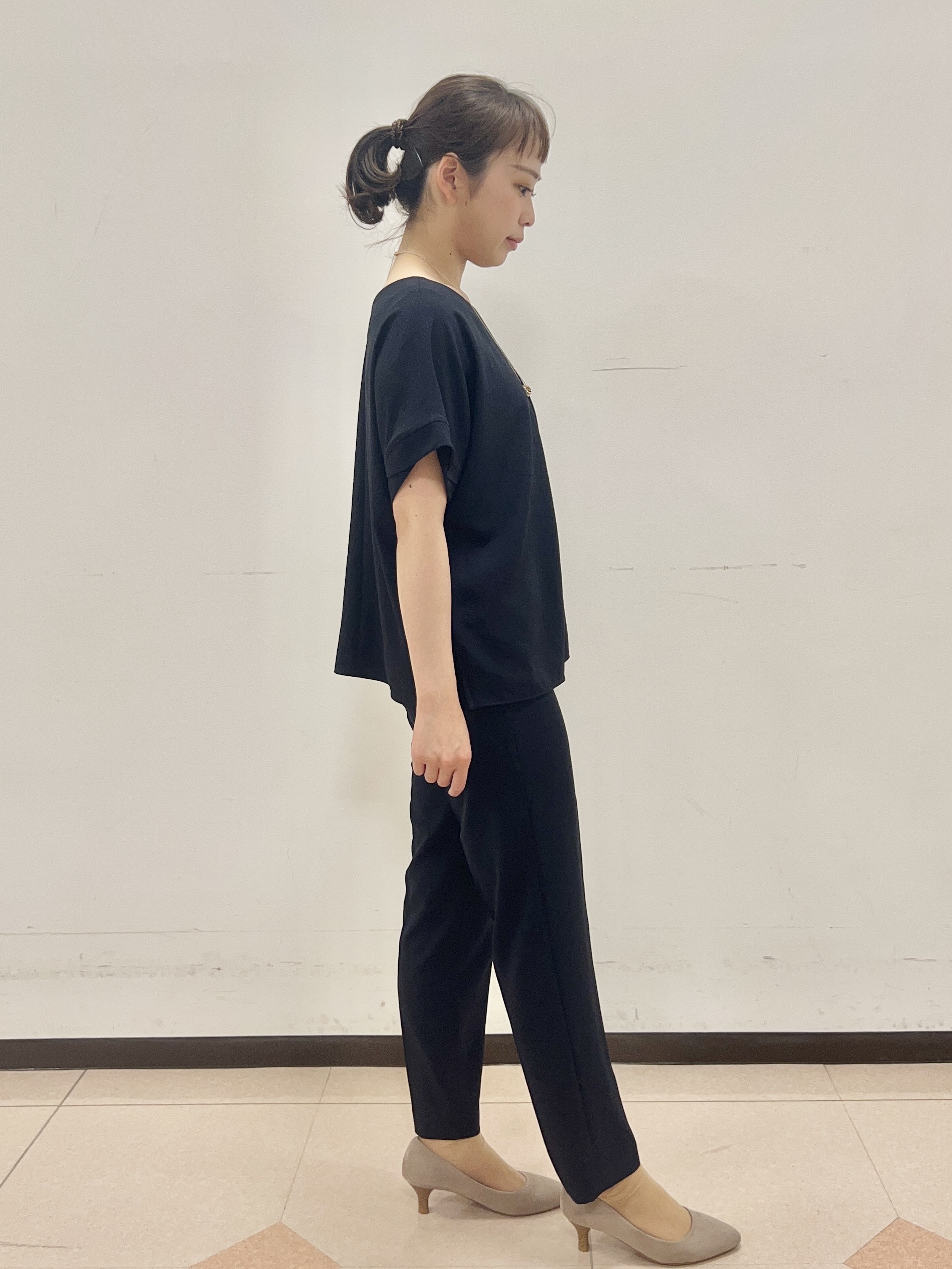 りおさんの「UNTITLED｜【前後2WAY/はっ水/セットアップ可】リラクシーフレンチスリーブブラウス」を使ったコーディネート