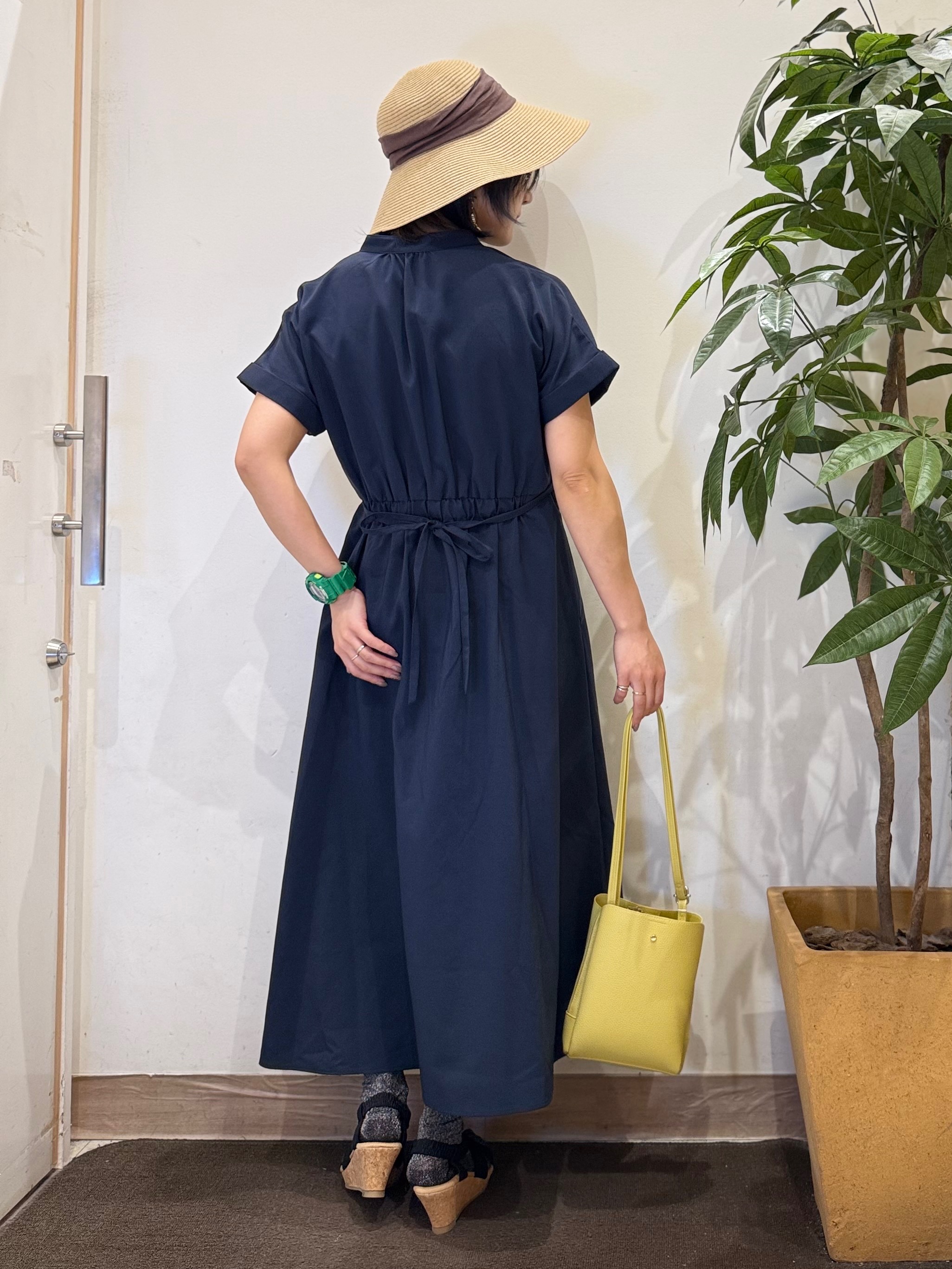 misakiさんの「SHOO･LA･RUE｜【洗濯機可／洗濯後しわになりにくい】ウエストタックフレンチワンピース」を使ったコーディネート