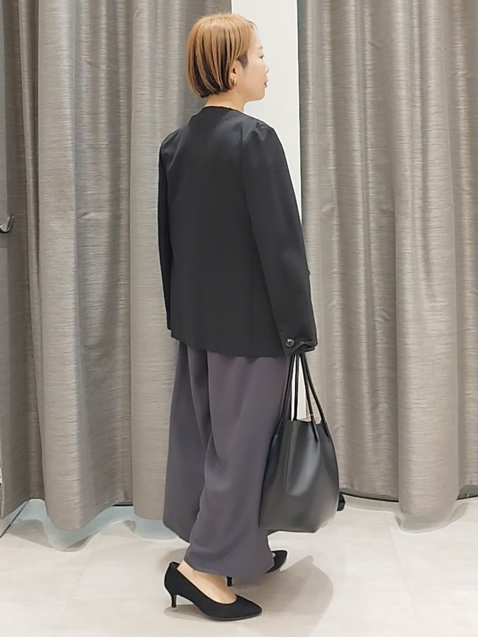 s u g iさんの「UNTITLED｜【さらりと快適/セットアップ可/UV/接触冷感】スラブカラーレスジャケット」を使ったコーディネート