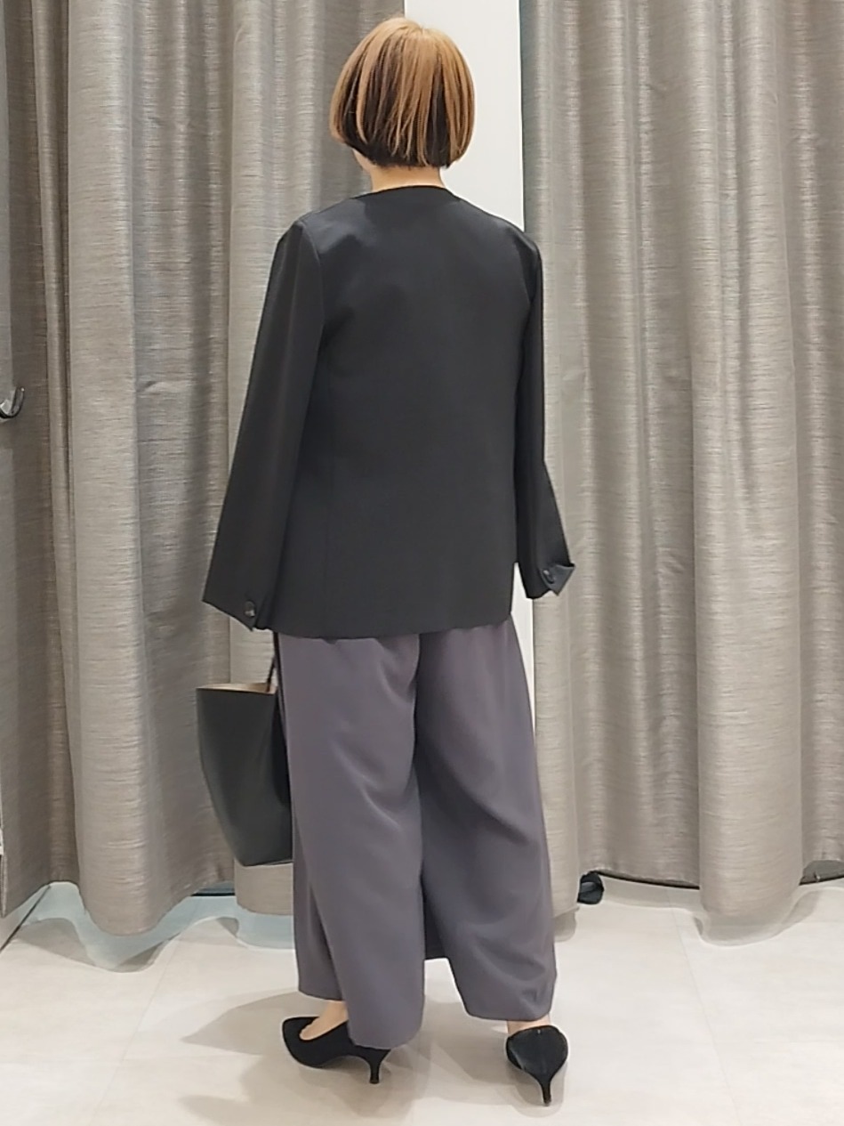 s u g iさんの「UNTITLED｜【さらりと快適/セットアップ可/UV/接触冷感】スラブカラーレスジャケット」を使ったコーディネート