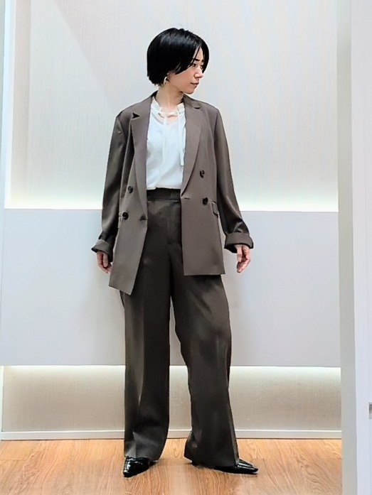ミズタさんの「UNTITLED｜【新色追加/セットアップ可】エアリー ダブルブレストジャケット」を使ったコーディネート