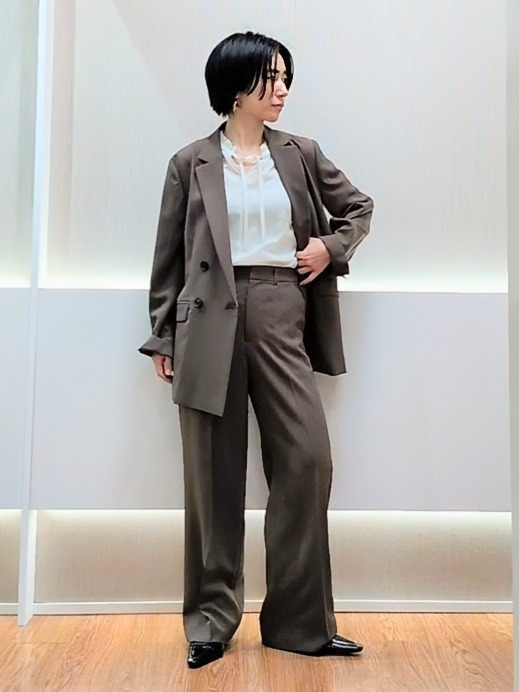ミズタさんの「UNTITLED｜【新色追加/セットアップ可】エアリー ダブルブレストジャケット」を使ったコーディネート