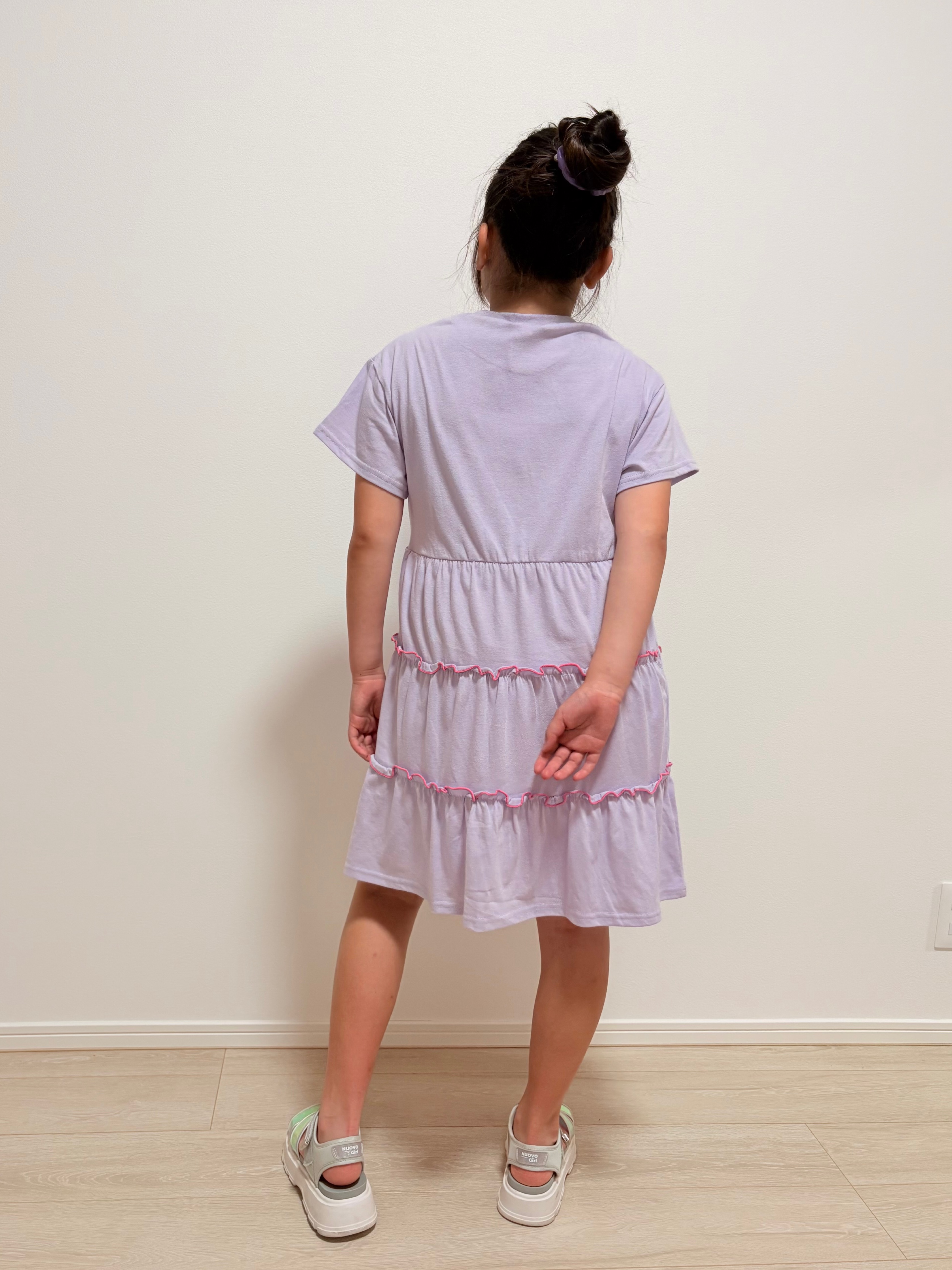 YUMIさんの「SHOO･LA･RUE｜【100-150cm】配色メローティアードワンピース」を使ったコーディネート