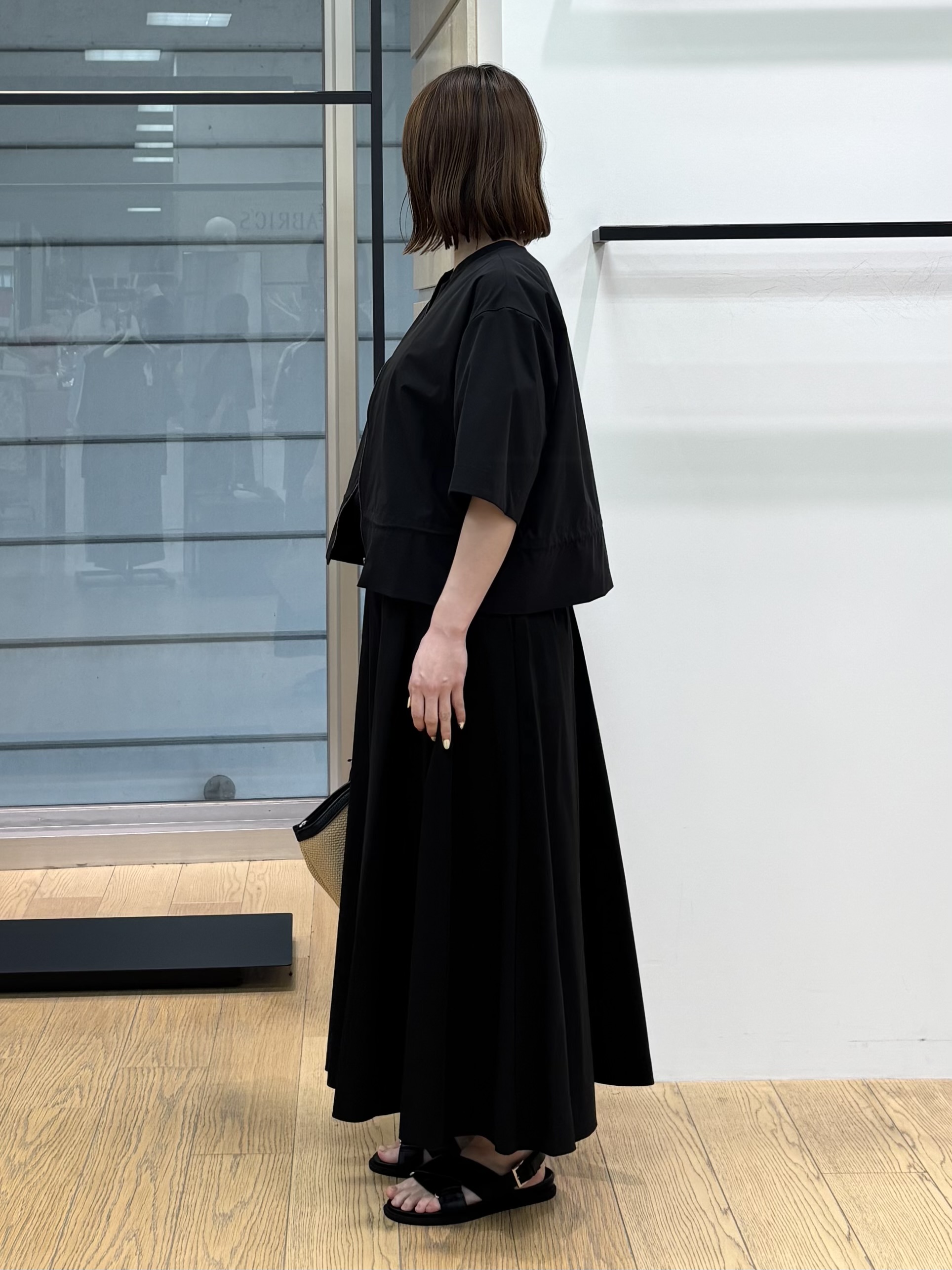 asamiさんの「INDIVI｜【撥水／UVケア／SETUP可能】軽量タックスキッパーブラウス」を使ったコーディネート