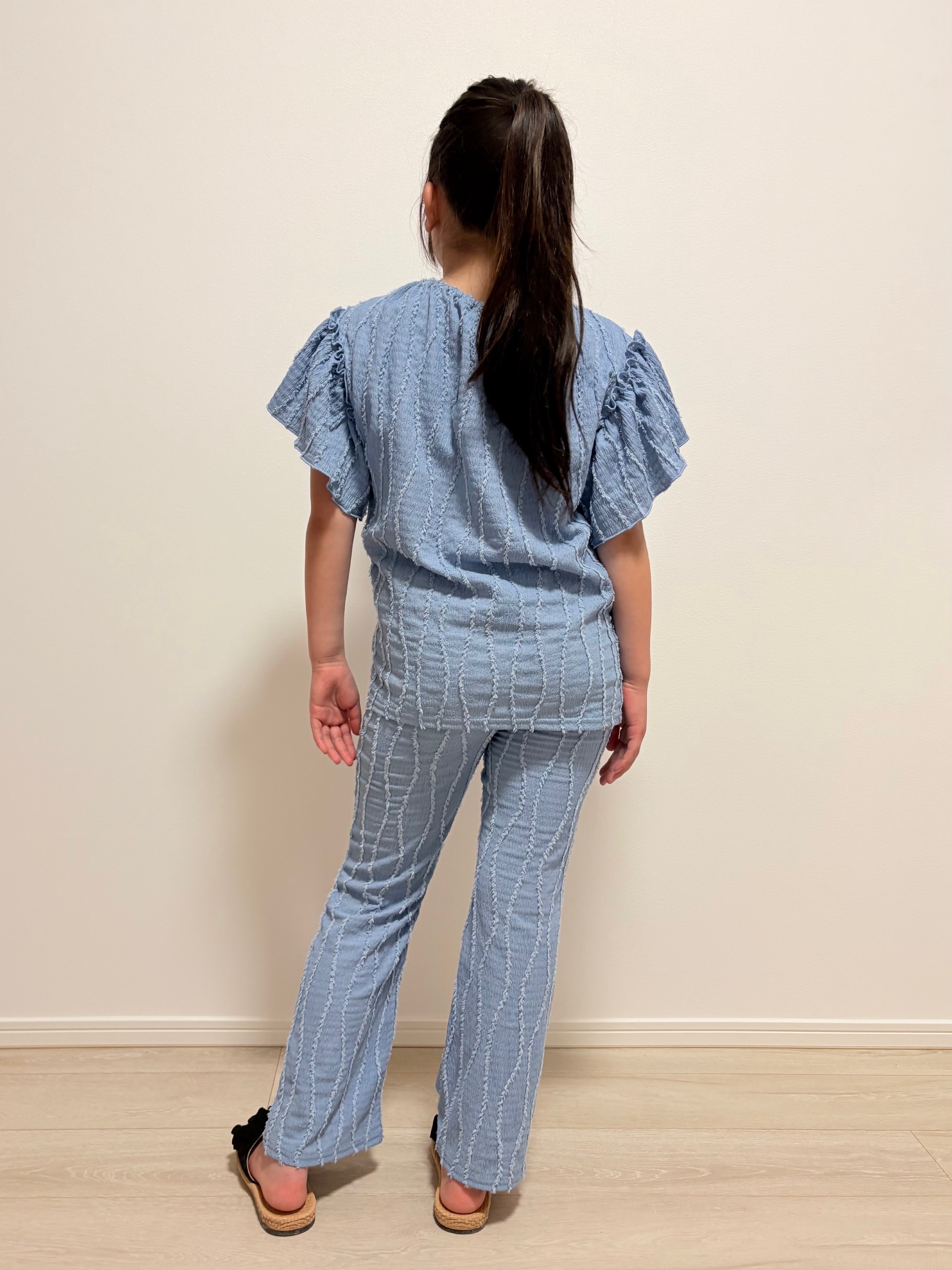 YUMIさんの「SHOO･LA･RUE｜【100-150cm】フリンジジャカードフリルカットソー」を使ったコーディネート