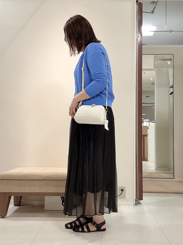 YUIさんの「UNTITLED｜【9色展開/アンサンブル可】コットンクルーネックカーディガン」を使ったコーディネート