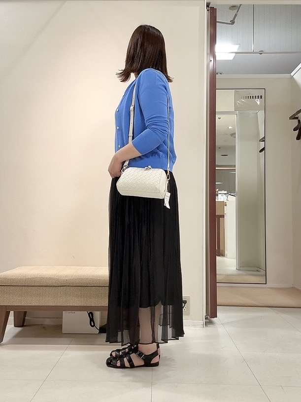 YUIさんの「UNTITLED｜【9色展開/アンサンブル可】コットンクルーネックカーディガン」を使ったコーディネート