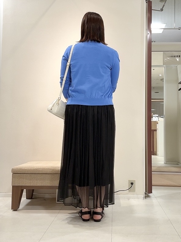 YUIさんの「UNTITLED｜【9色展開/アンサンブル可】コットンクルーネックカーディガン」を使ったコーディネート