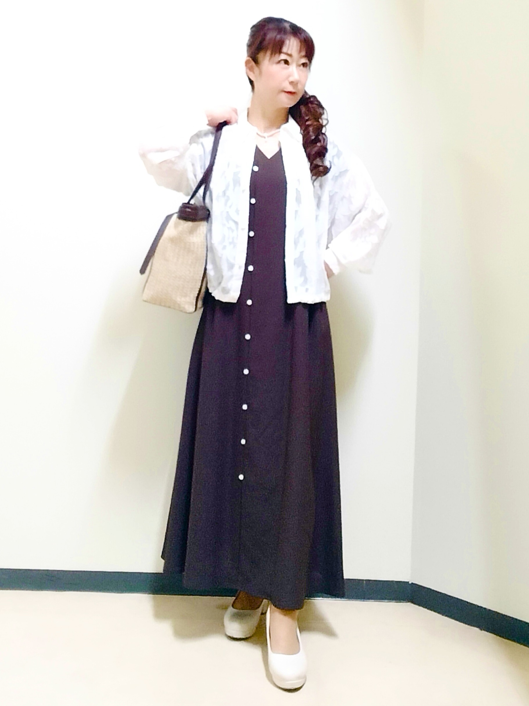 花さんの「Reflect｜【通気性あり／涼しい／マシンウォッシャブル】フロントボタンワンピース」を使ったコーディネート
