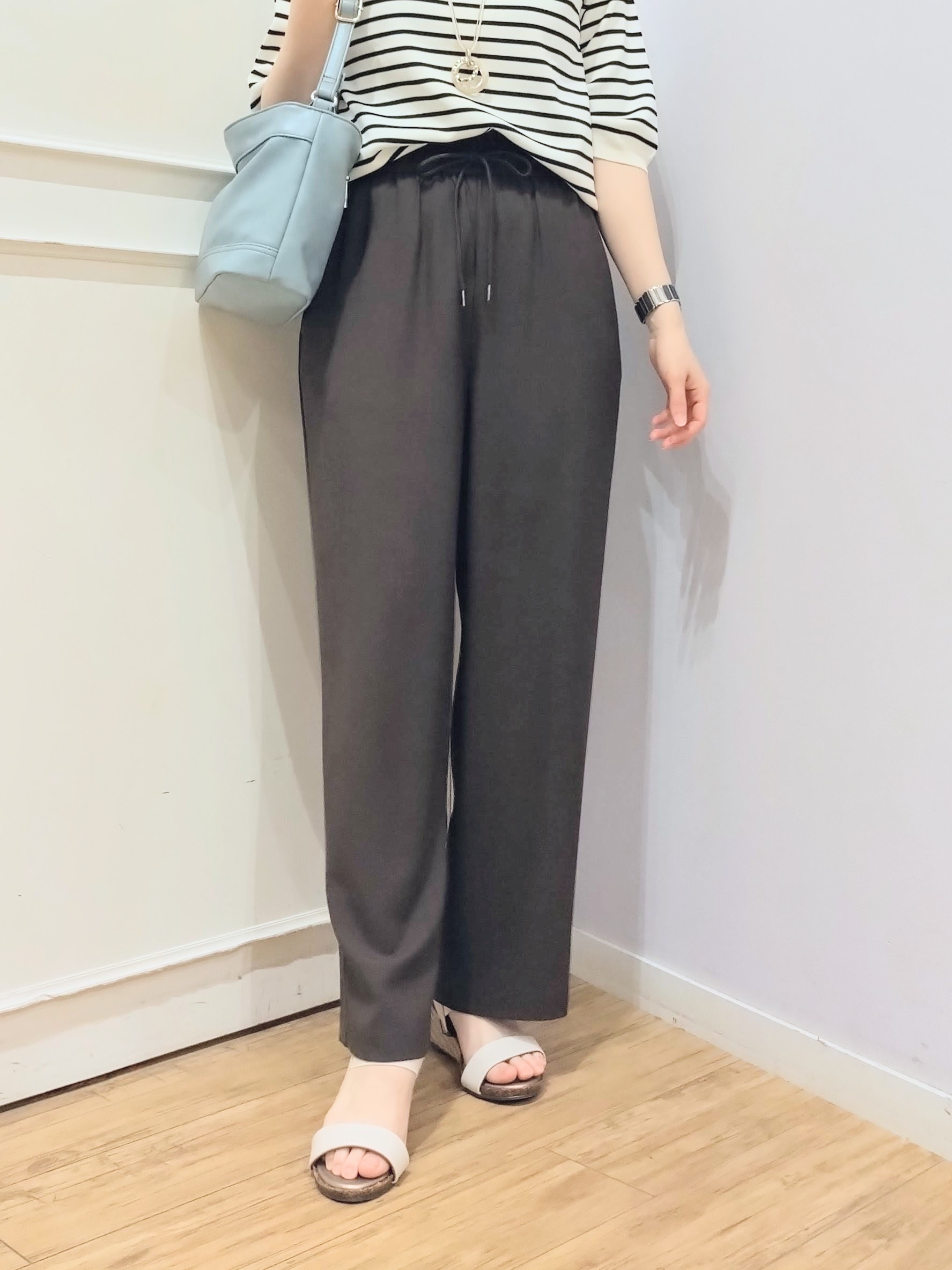 miomioさんの「SHOO･LA･RUE｜【毎日洗える/S-LL/ひんやり/UV】上半身すっきり 二の腕見せない5分袖ニット」を使ったコーディネート