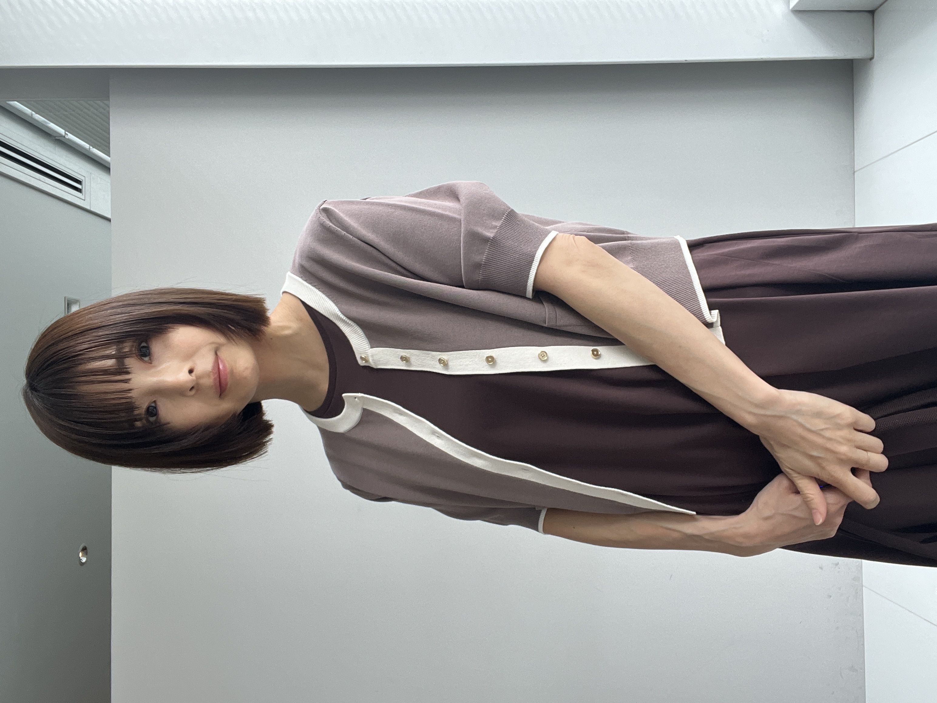 misaさんの「DRESSTERIOR｜【接触冷感／抗菌防臭／消臭/ウォッシャブル】アイスクリアコットン フレンチスリーブワンピース」を使ったコーディネート