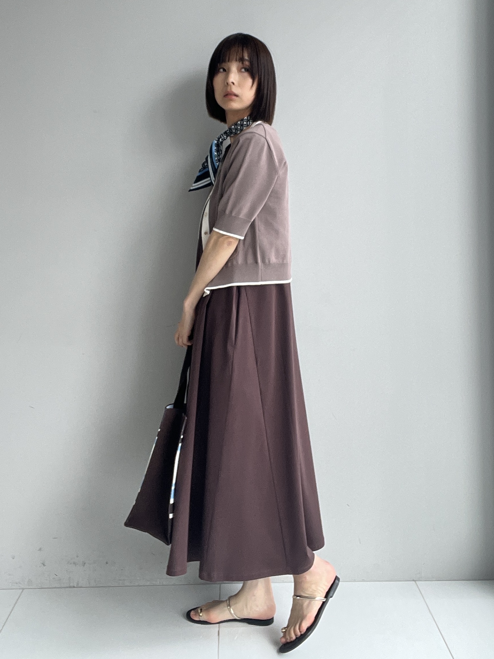 misaさんの「DRESSTERIOR｜【接触冷感／抗菌防臭／消臭/ウォッシャブル】アイスクリアコットン フレンチスリーブワンピース」を使ったコーディネート