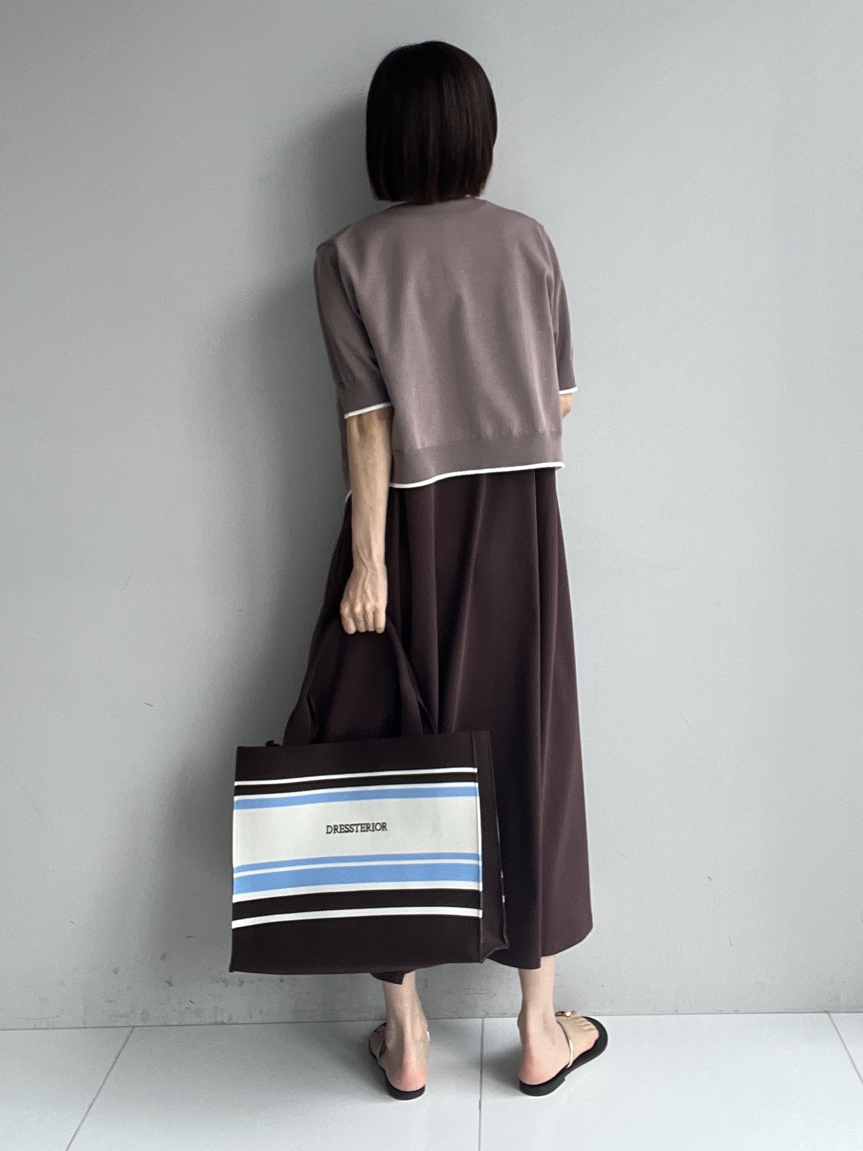 misaさんの「DRESSTERIOR｜【接触冷感／抗菌防臭／消臭/ウォッシャブル】アイスクリアコットン フレンチスリーブワンピース」を使ったコーディネート