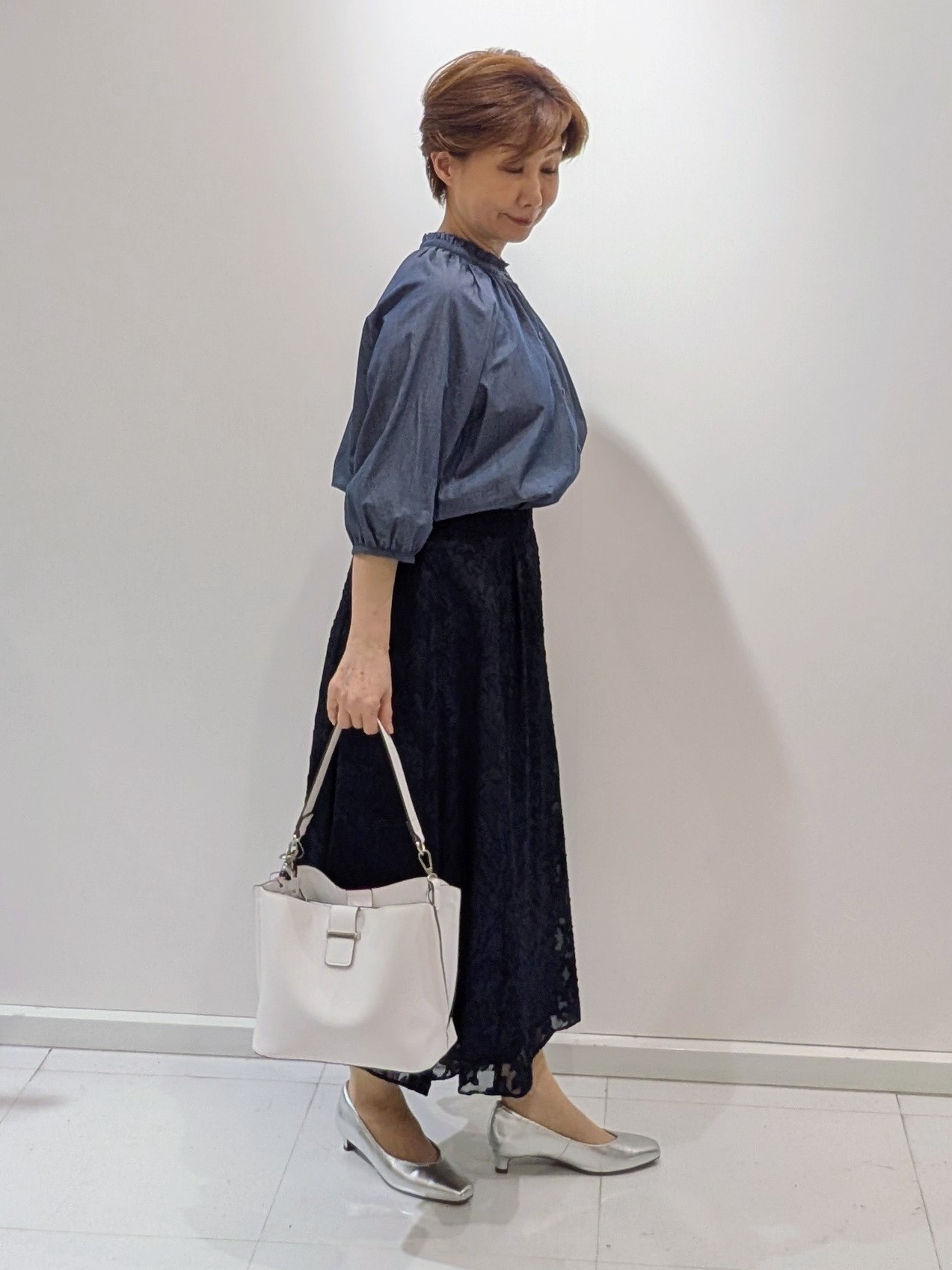 mamiさんの「Reflect｜フロントボタンデザインブラウス」を使ったコーディネート