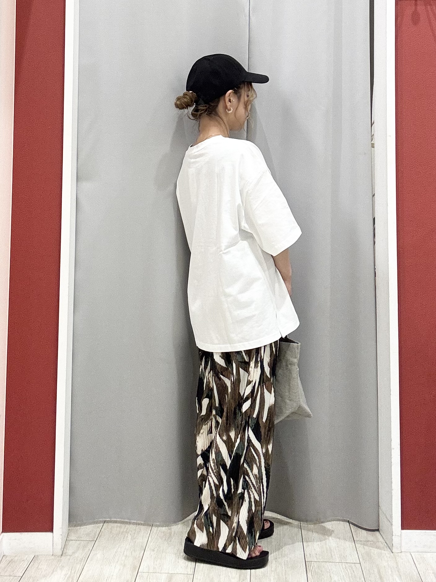 shioさんの「SHOO･LA･RUE｜【綿100％/S-LL/プチプラ】選べる3柄 プリントアソートTシャツ」を使ったコーディネート