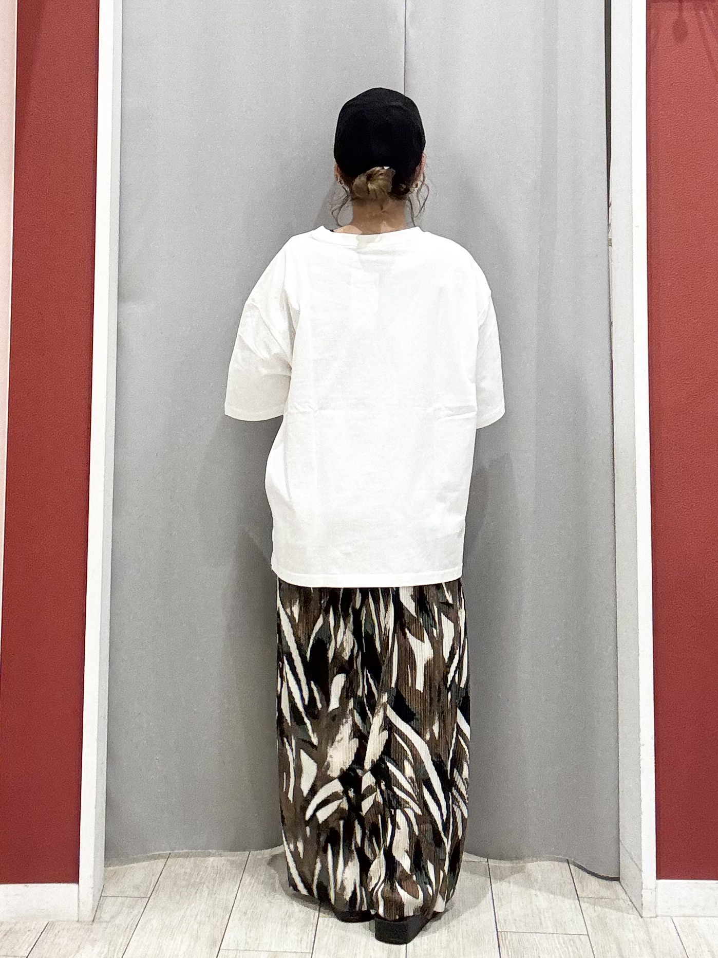 shioさんの「SHOO･LA･RUE｜【綿100％/S-LL/プチプラ】選べる3柄 プリントアソートTシャツ」を使ったコーディネート