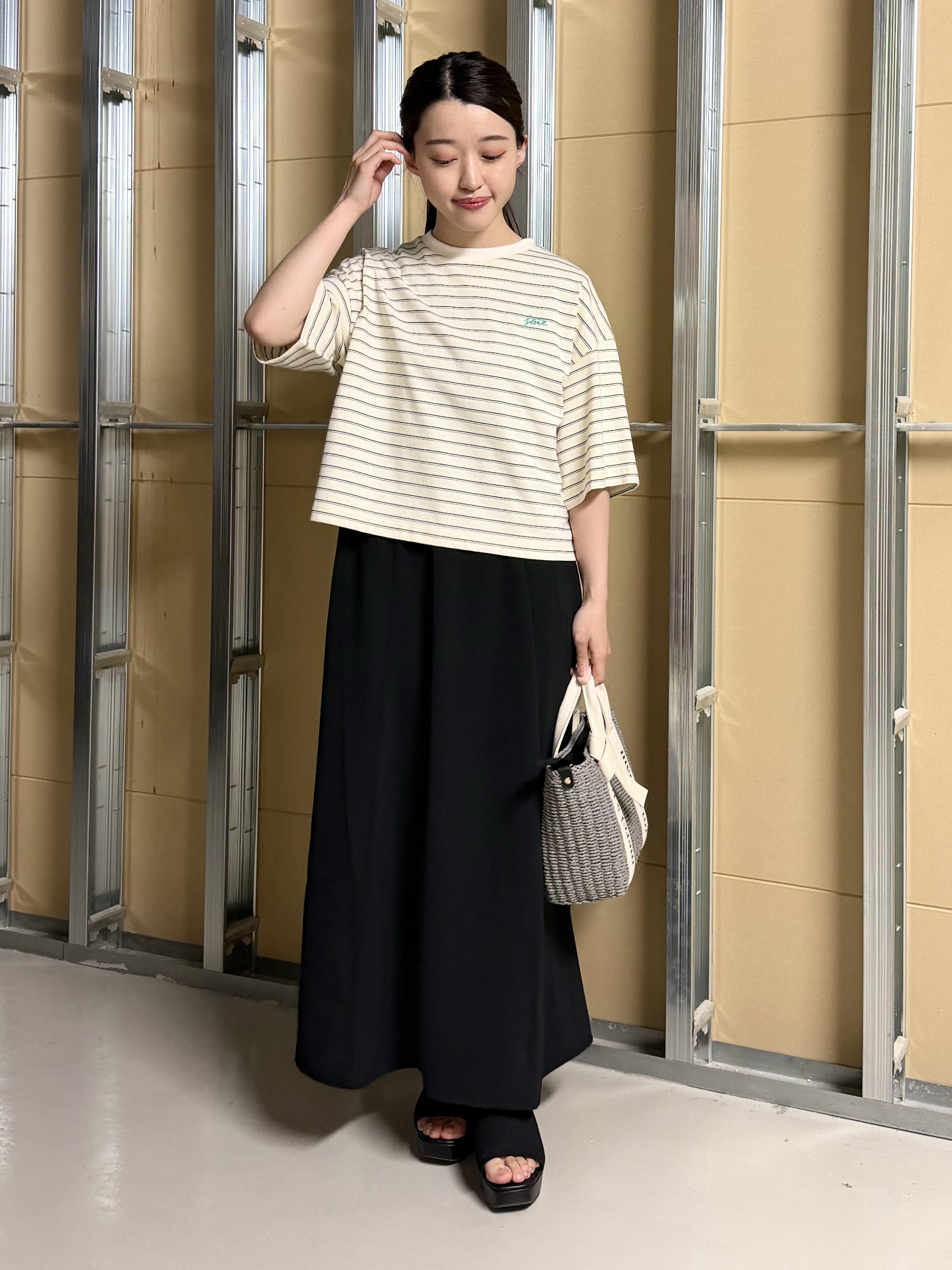 sahoさんの「THE SHOP TK｜ワンポイント刺繍マルチボーダーTee」を使ったコーディネート