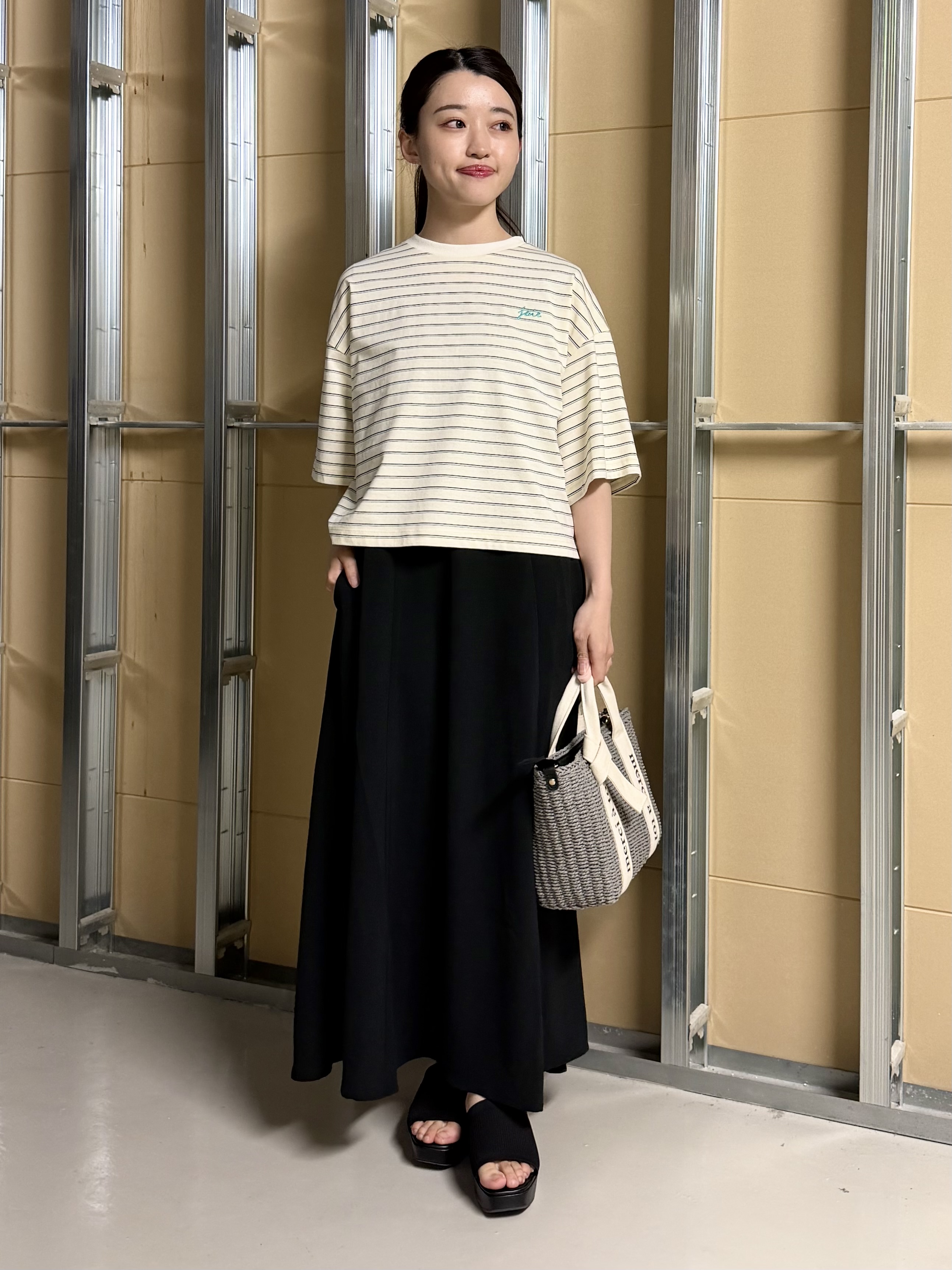 sahoさんの「THE SHOP TK｜ワンポイント刺繍マルチボーダーTee」を使ったコーディネート