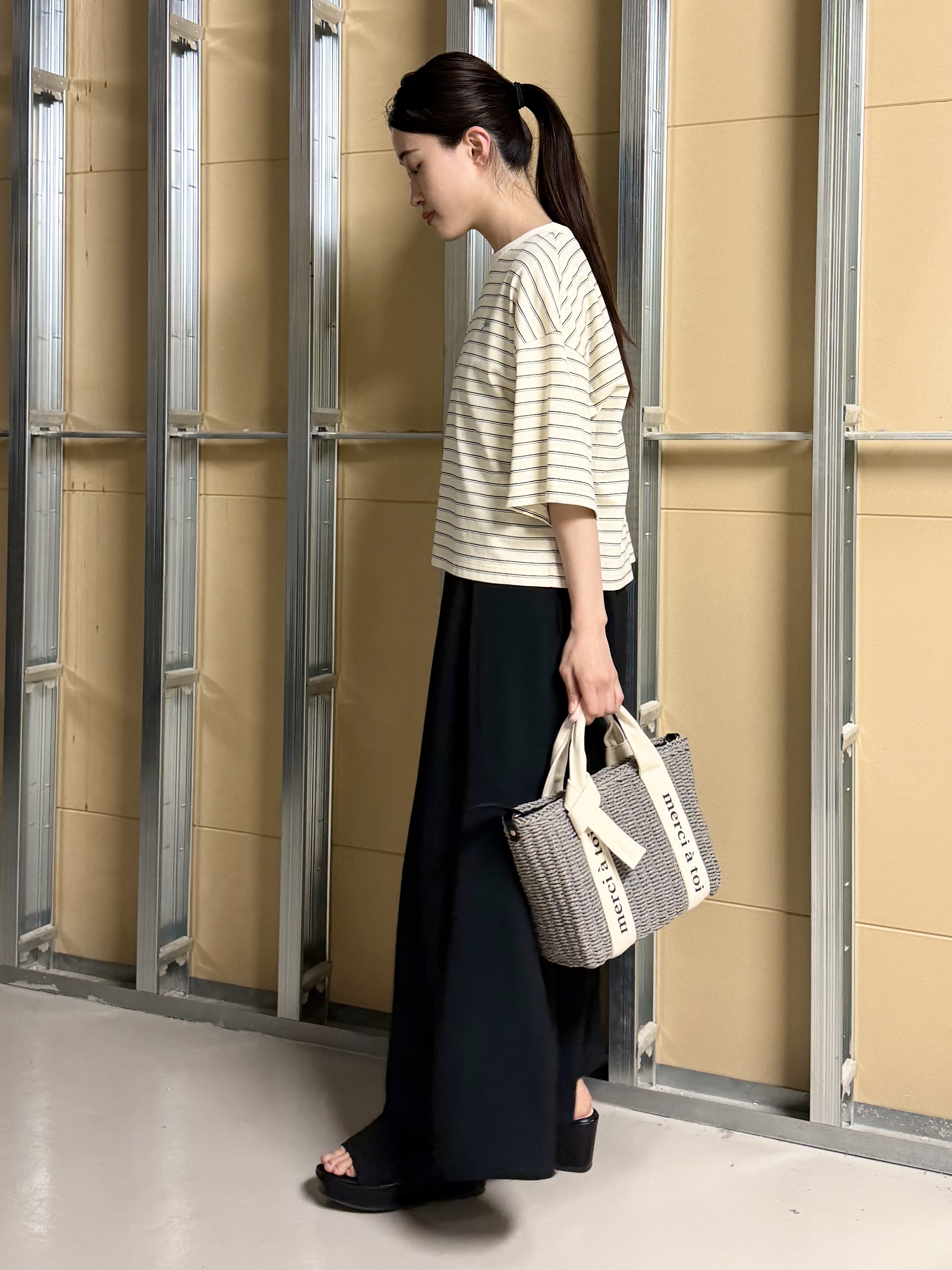 sahoさんの「THE SHOP TK｜ワンポイント刺繍マルチボーダーTee」を使ったコーディネート