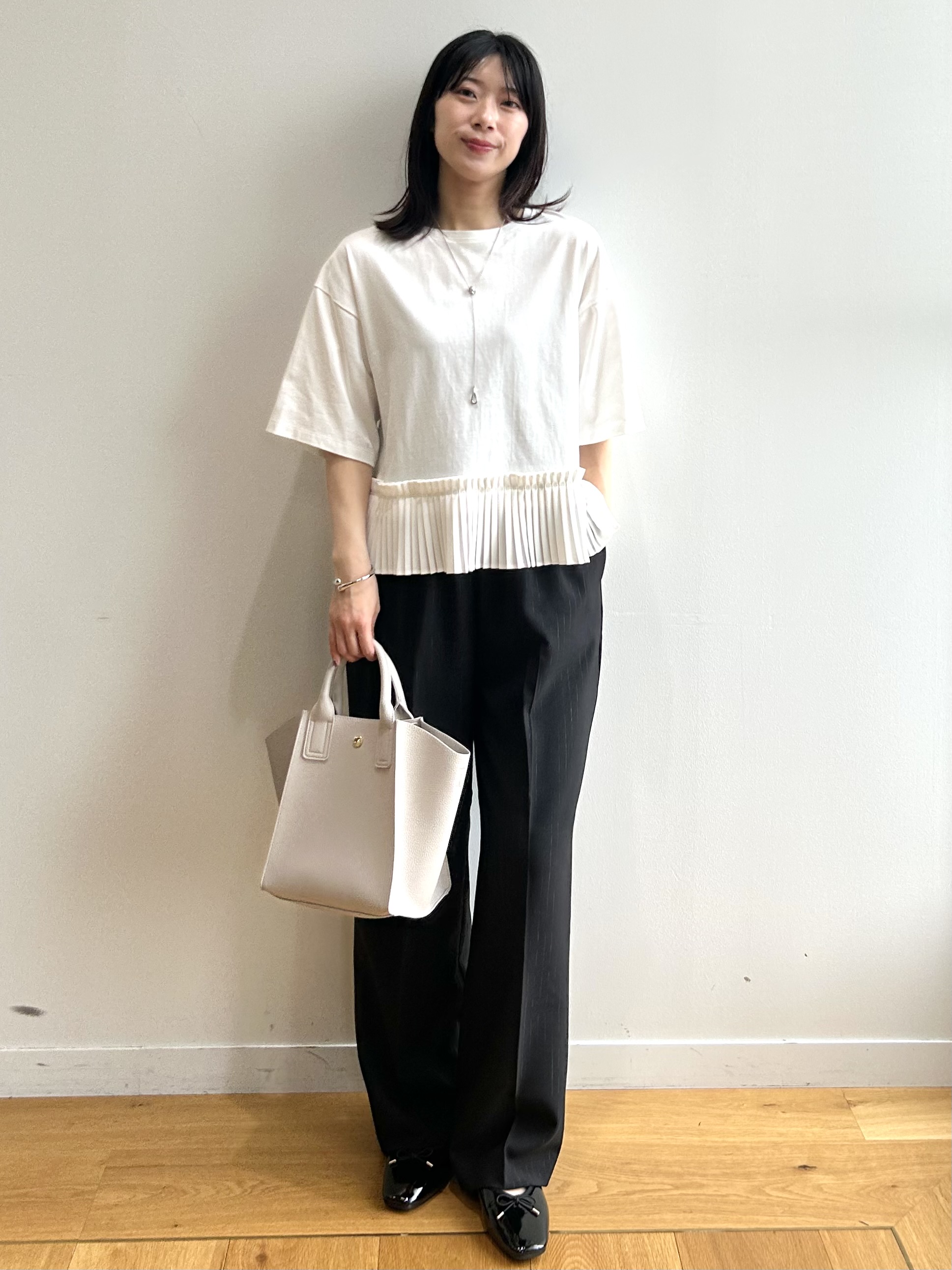 RINAさんの「OPAQUE.CLIP｜プリーツデザインドッキングトップス」を使ったコーディネート