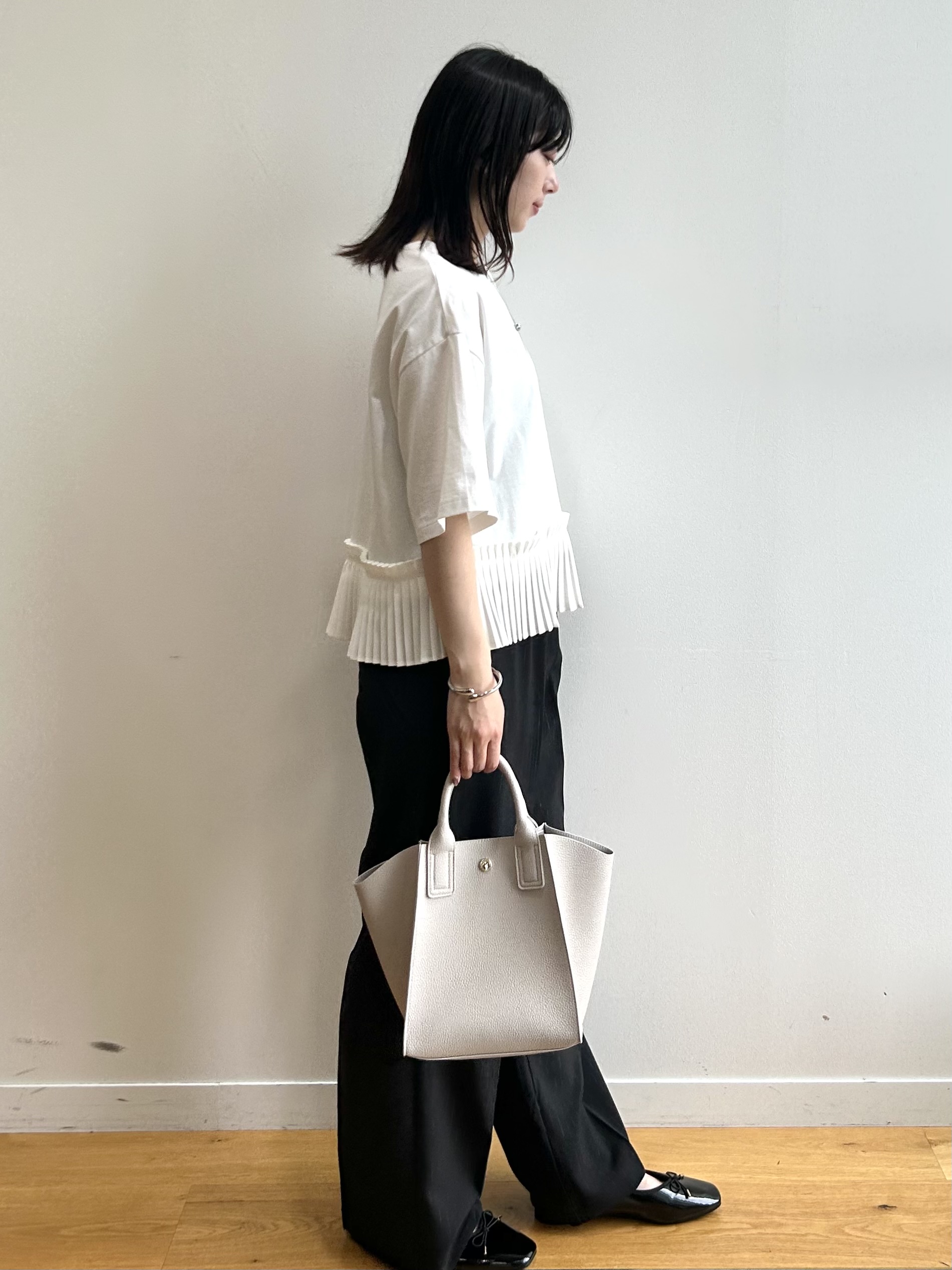 RINAさんの「OPAQUE.CLIP｜プリーツデザインドッキングトップス」を使ったコーディネート