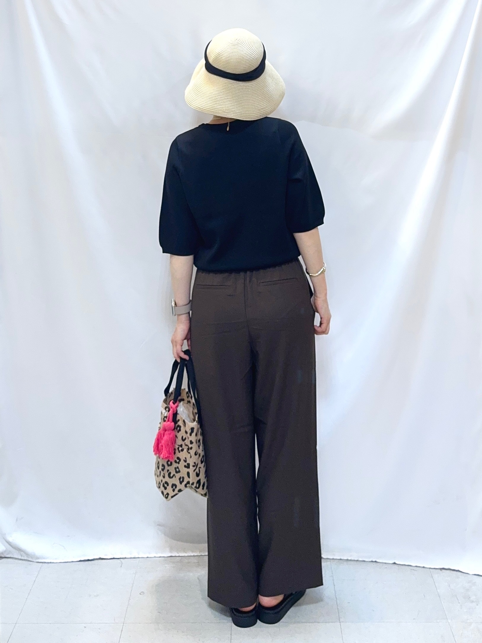 𝐇𝐢𝐫𝐨𝐦𝐢さんの「SHOO･LA･RUE｜【毎日洗える/S-LL/ひんやり/UV】上半身すっきり 二の腕見せない5分袖ニット」を使ったコーディネート