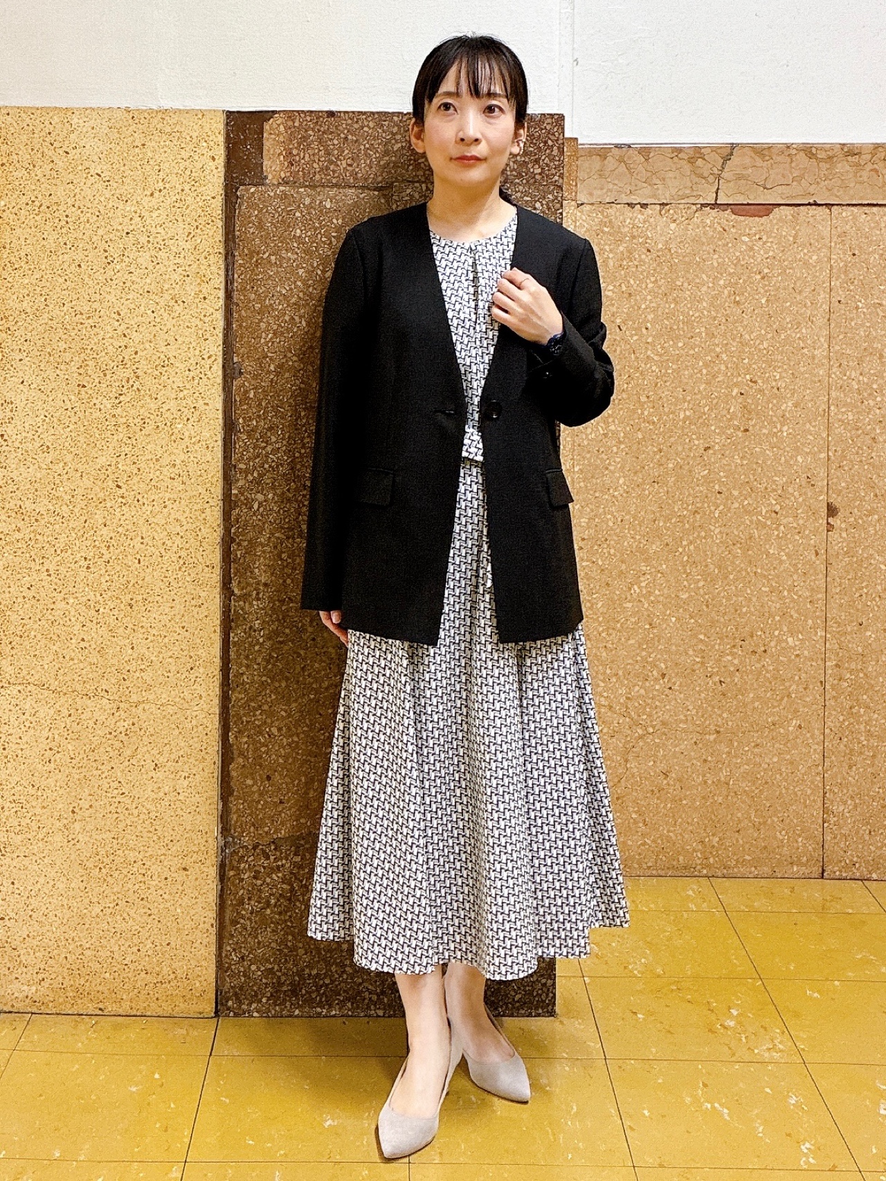hattoriさんの「INDIVI｜【美シルエット/洗える】ジオメプリントワンピース」を使ったコーディネート