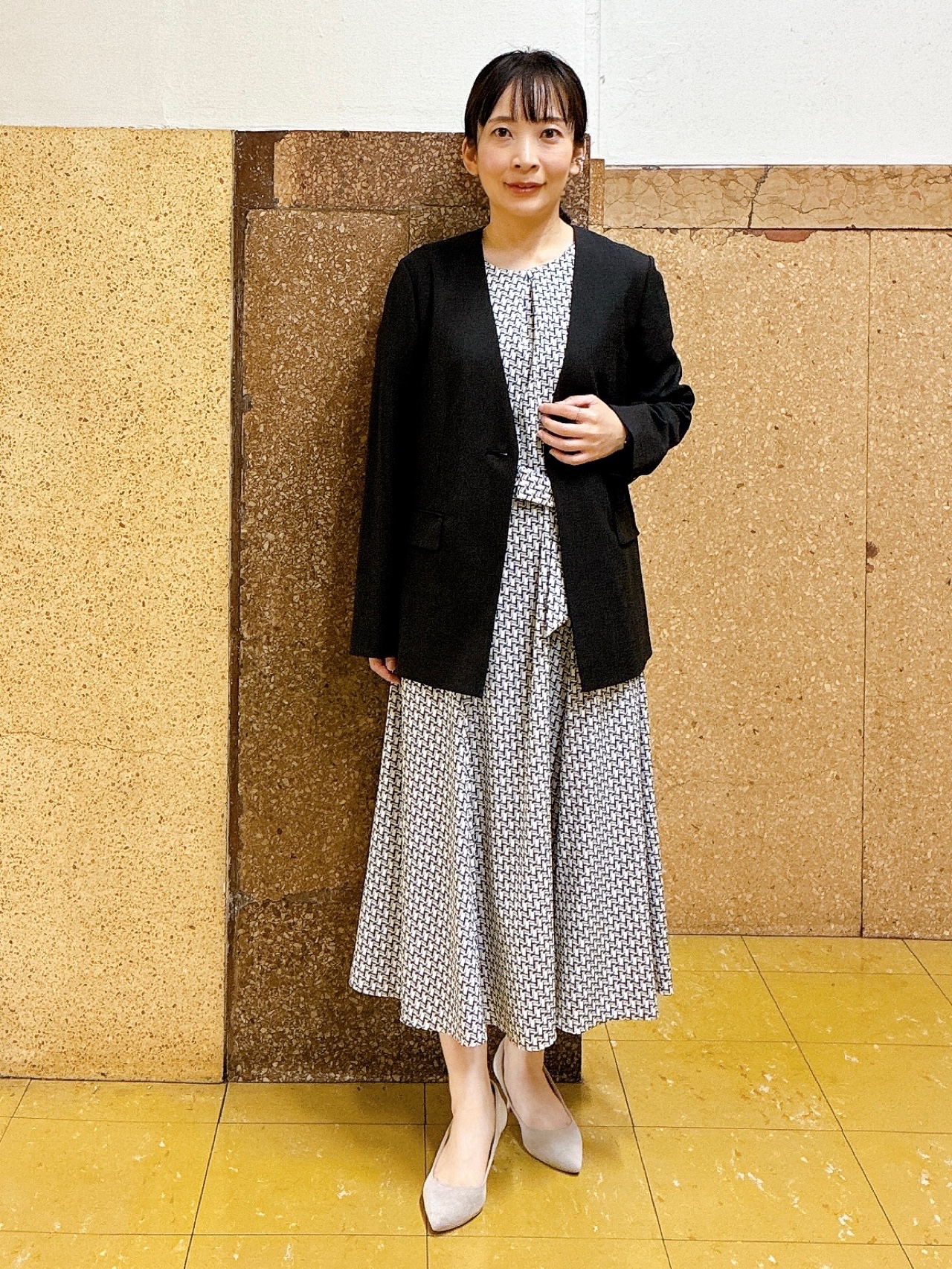 hattoriさんの「INDIVI｜【美シルエット/洗える】ジオメプリントワンピース」を使ったコーディネート