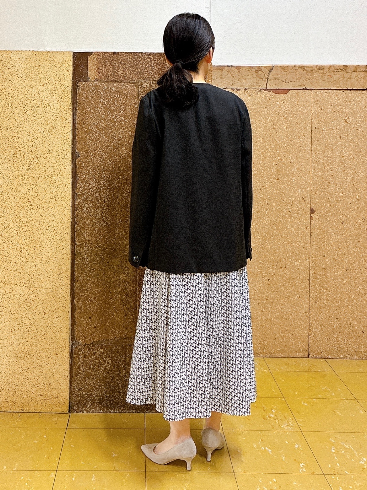 hattoriさんの「INDIVI｜【美シルエット/洗える】ジオメプリントワンピース」を使ったコーディネート