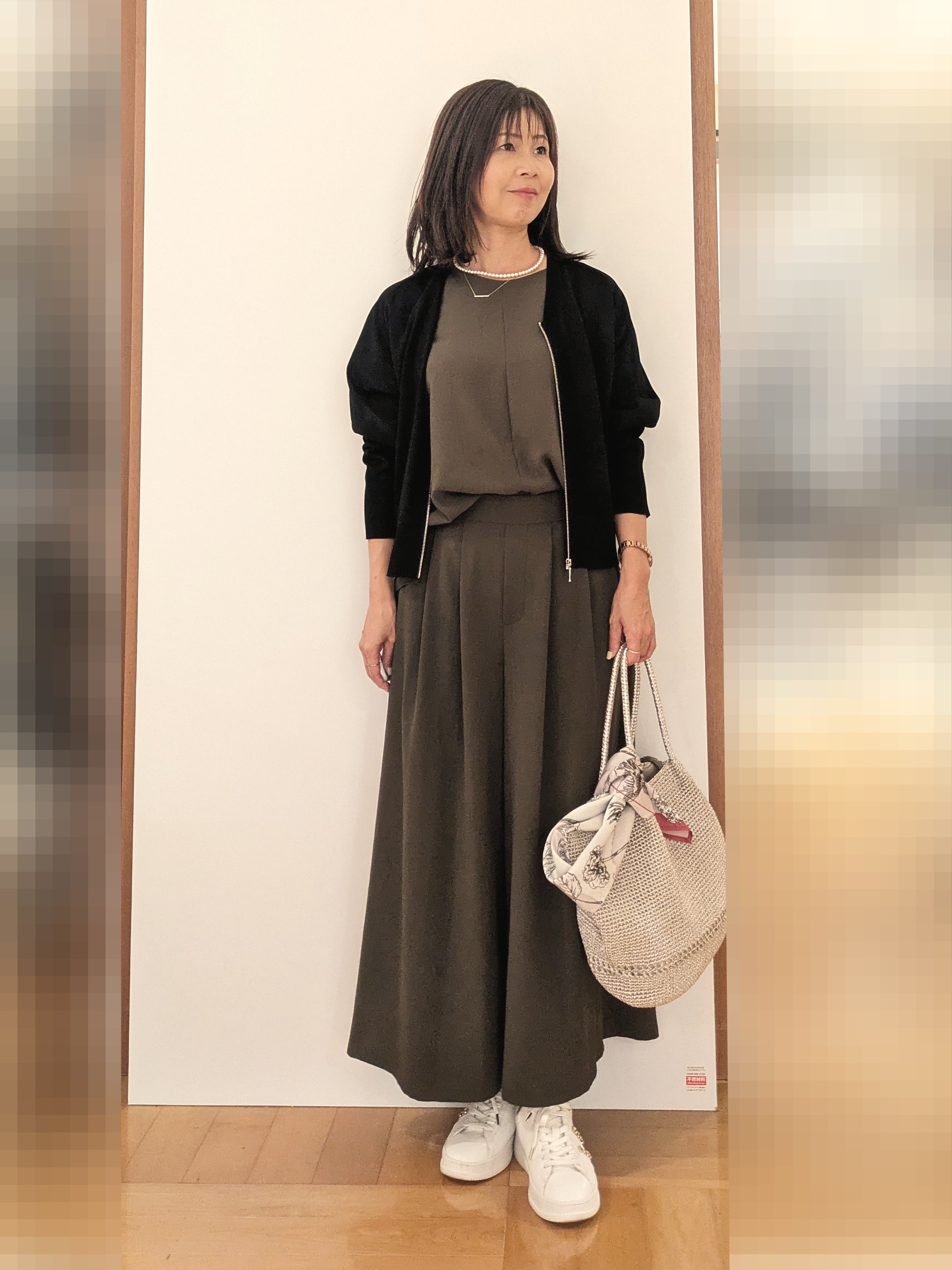 laverさんの「UNTITLED｜【アンサンブル可/日除け・冷房対策】シアーレーヨンZIPカーディガン」を使ったコーディネート