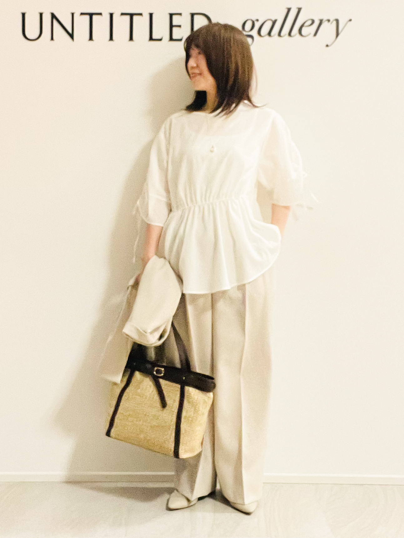 めいさんの「UNTITLED｜【通気性あり／涼しい／マシンウォッシャブル】ウエストギャザーブラウス」を使ったコーディネート