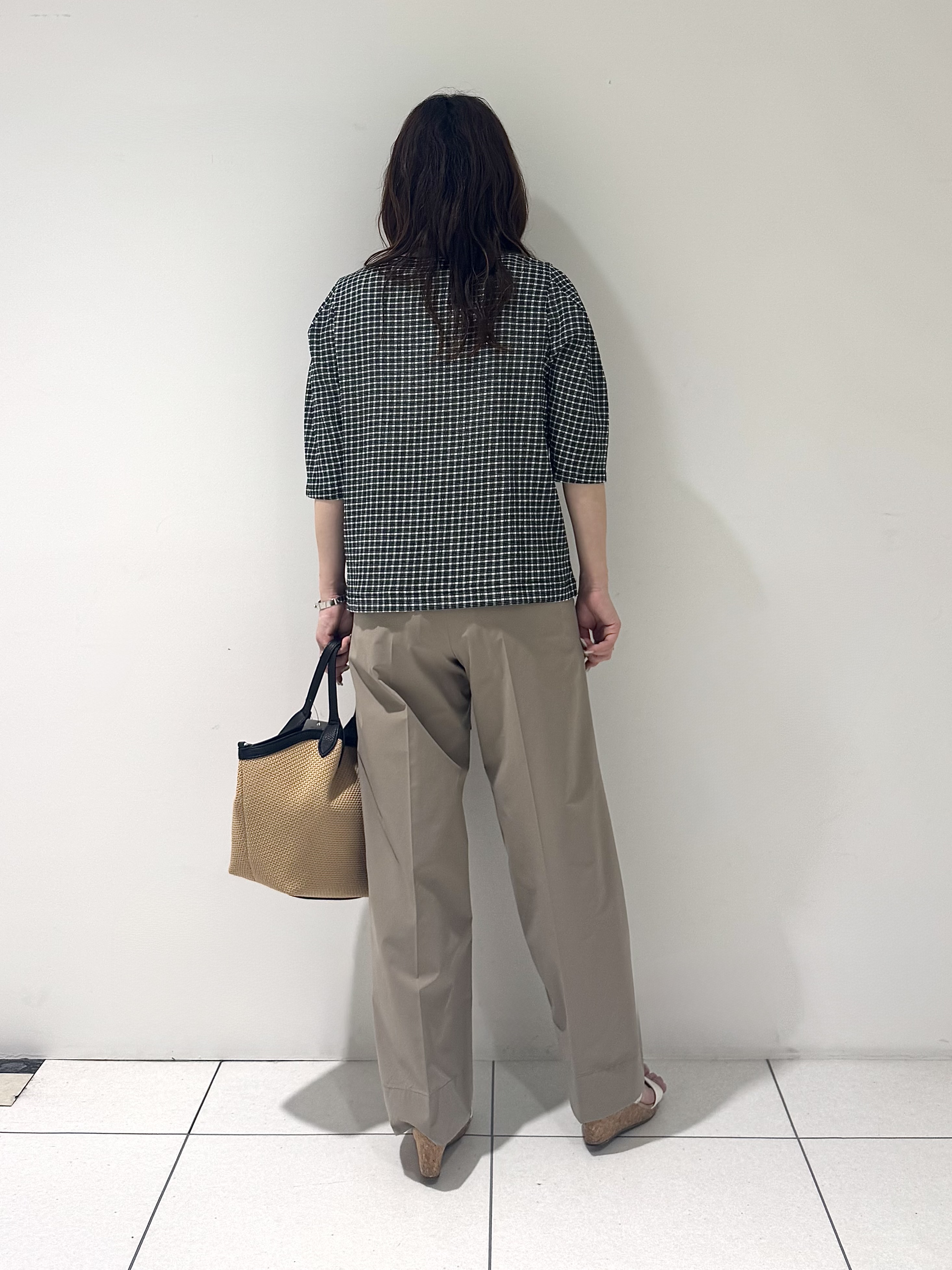 そんさんの「INDIVI｜【UVケア／吸汗速乾】チェック柄タックボリュームスリーブトップス」を使ったコーディネート