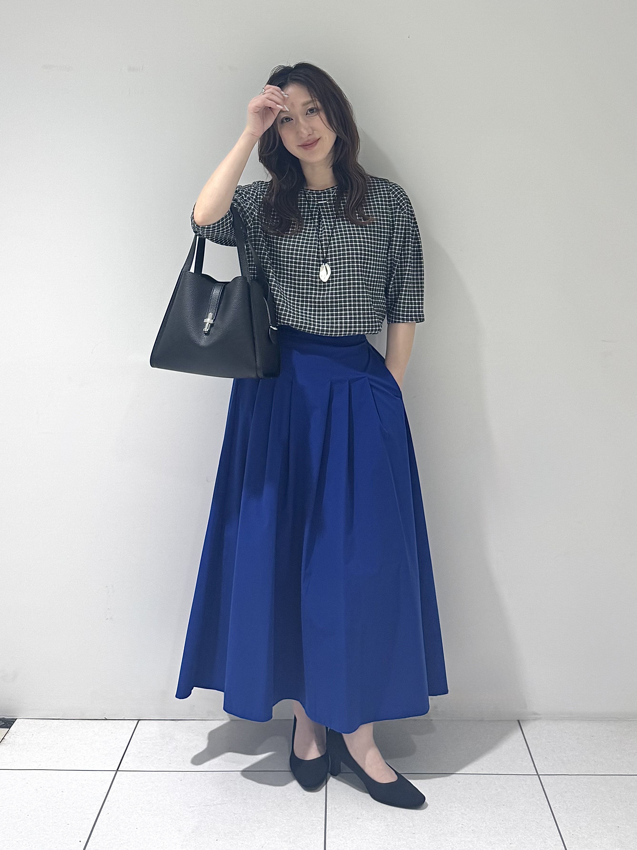 そんさんの「INDIVI｜【UVケア／吸汗速乾】チェック柄タックボリュームスリーブトップス」を使ったコーディネート