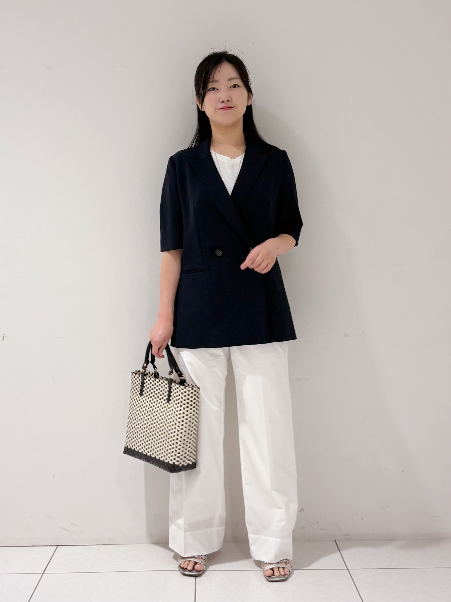 momokoさんの「INDIVI｜【着る日傘】ハーフスリーブダブルジャケット」を使ったコーディネート