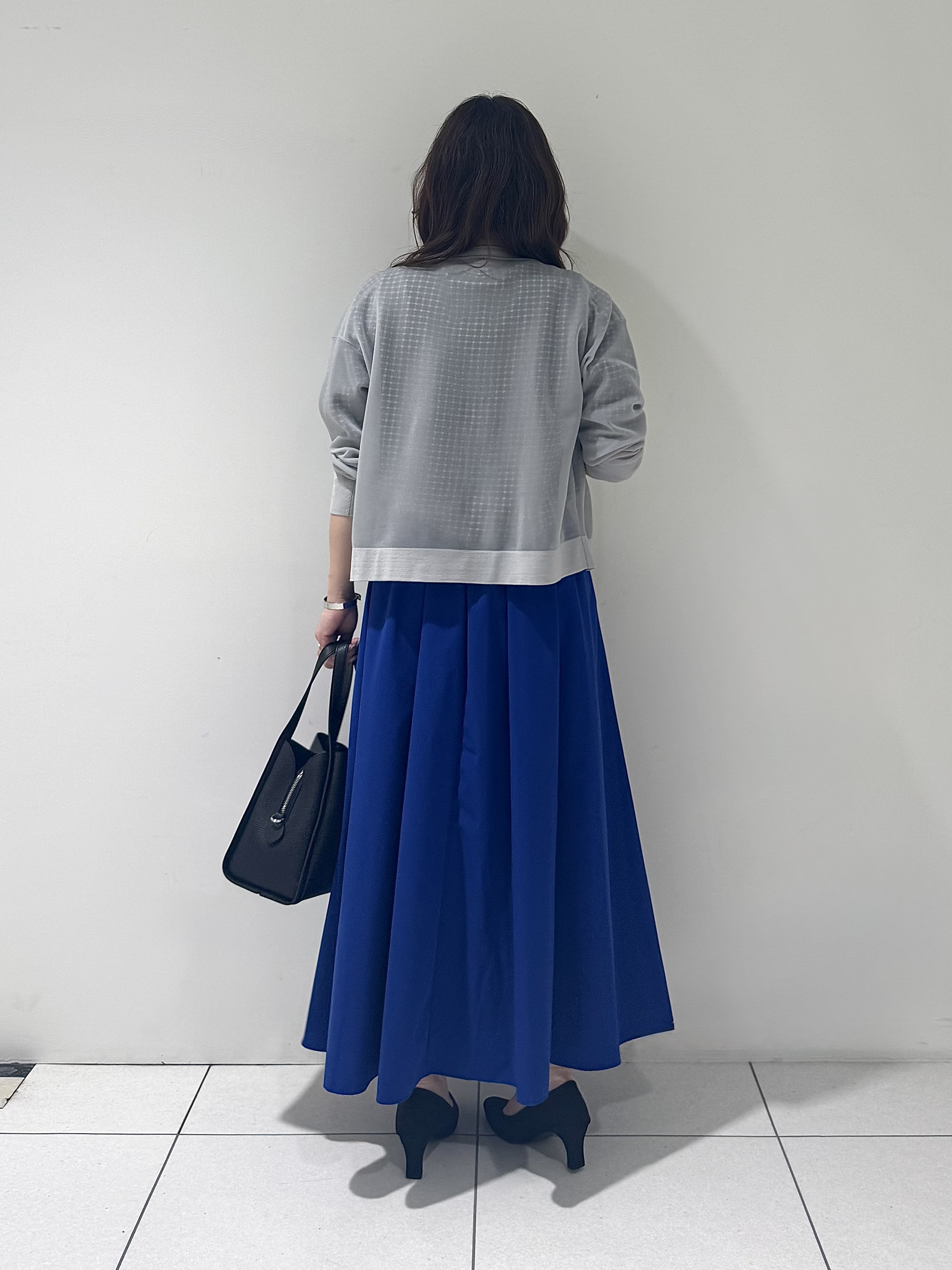 そんさんの「INDIVI｜【洗える／シアーラメ】ブルゾン風ジップアップニットカーディガン」を使ったコーディネート