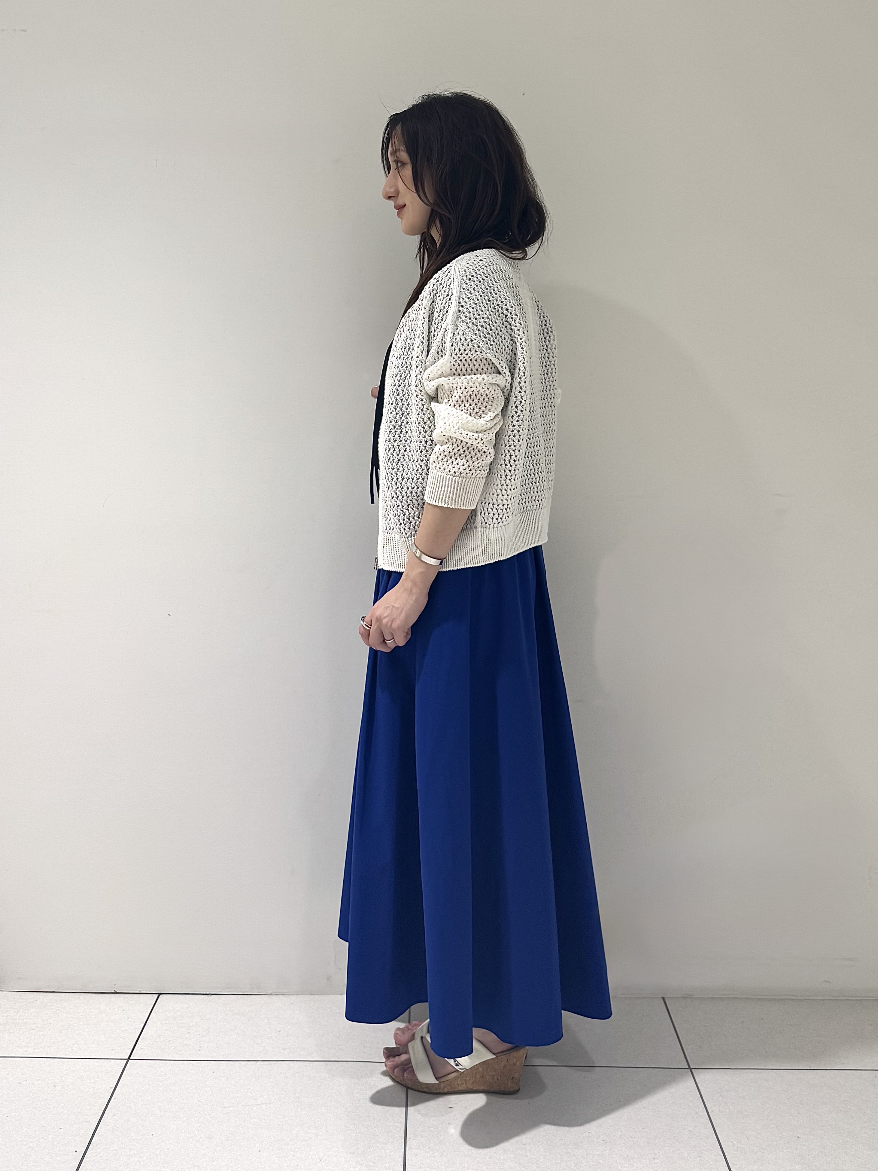 そんさんの「INDIVI｜【洗える／コットン】メッシュジップニットカーディガン」を使ったコーディネート