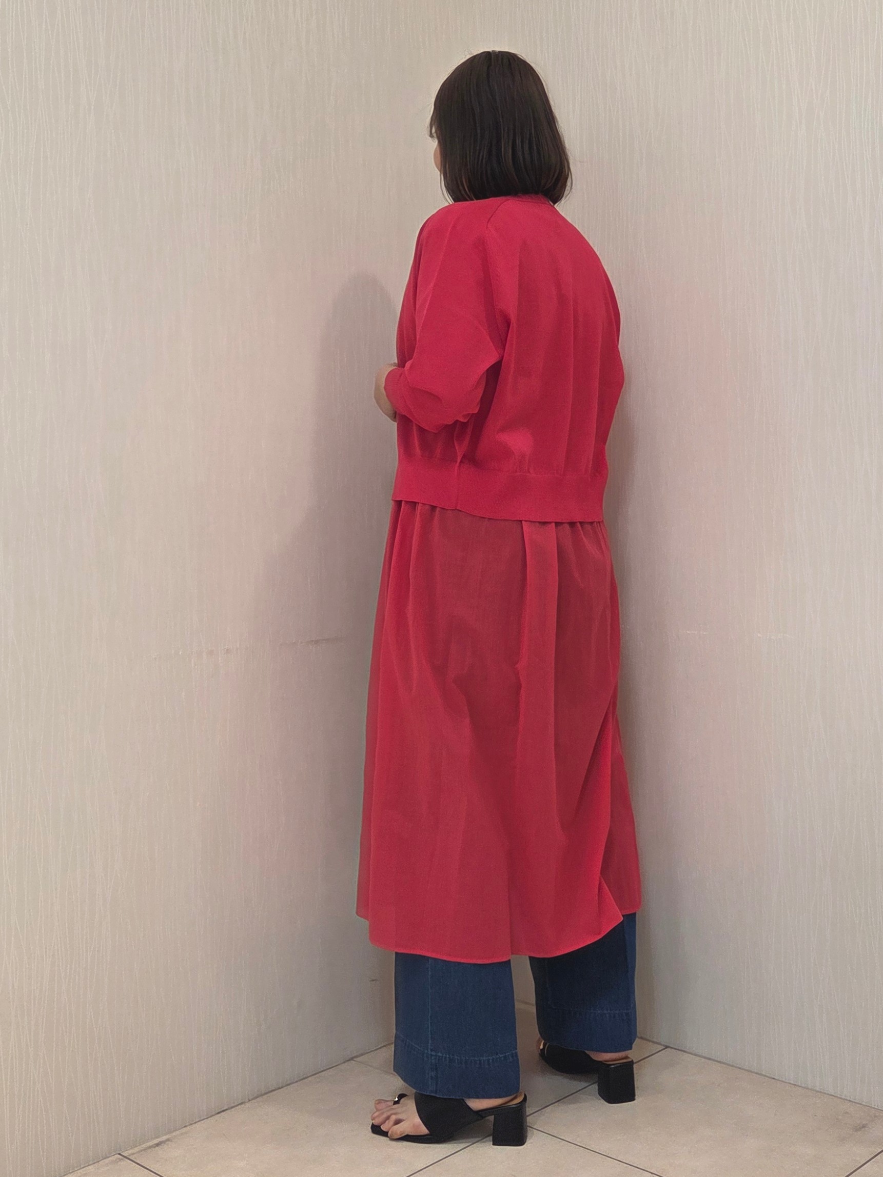 naokoさんの「UNTITLED｜【アンサンブル可/日除け・冷房対策】シアーレーヨンZIPカーディガン」を使ったコーディネート
