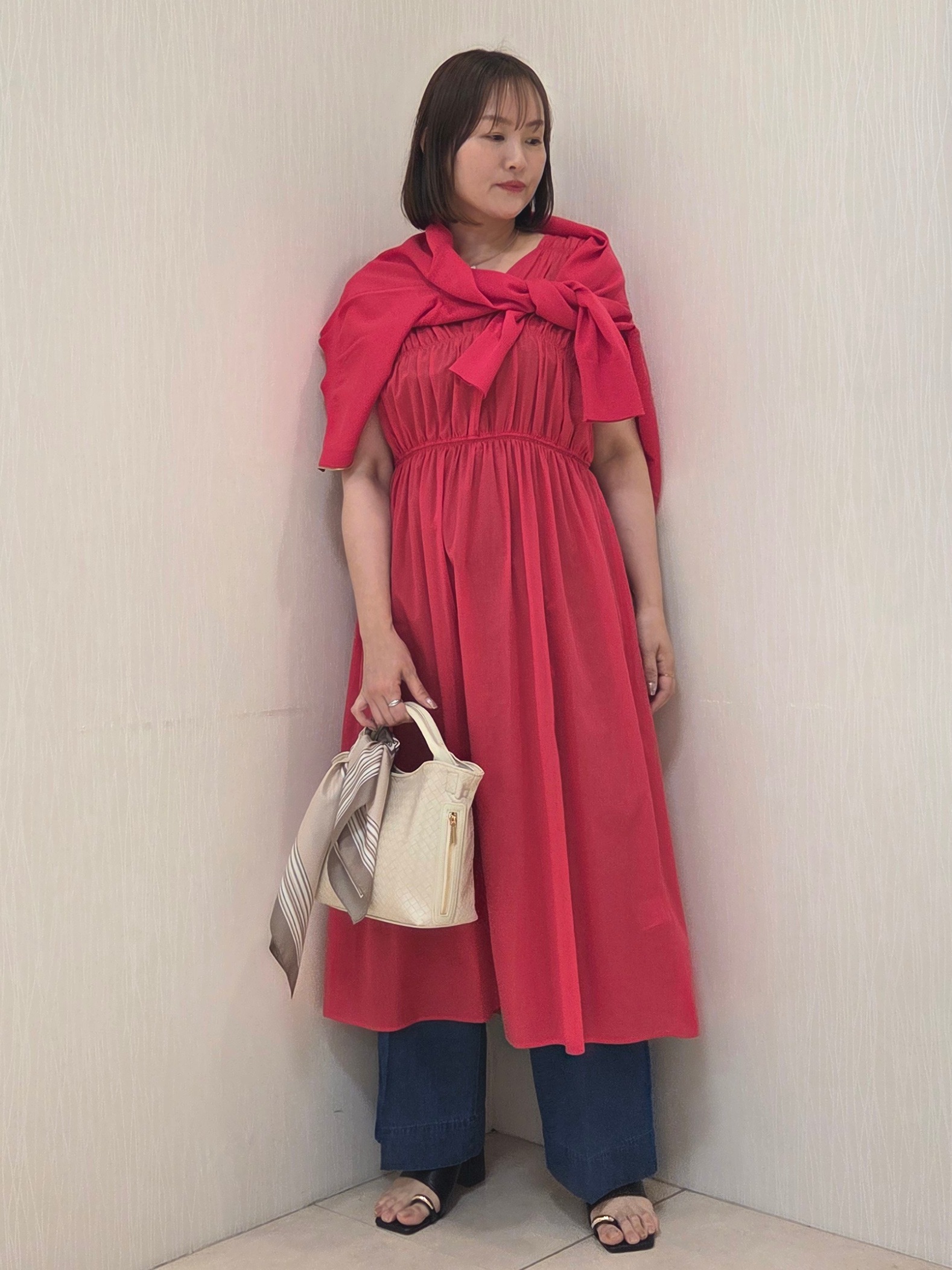 naokoさんの「UNTITLED｜【アンサンブル可/日除け・冷房対策】シアーレーヨンZIPカーディガン」を使ったコーディネート